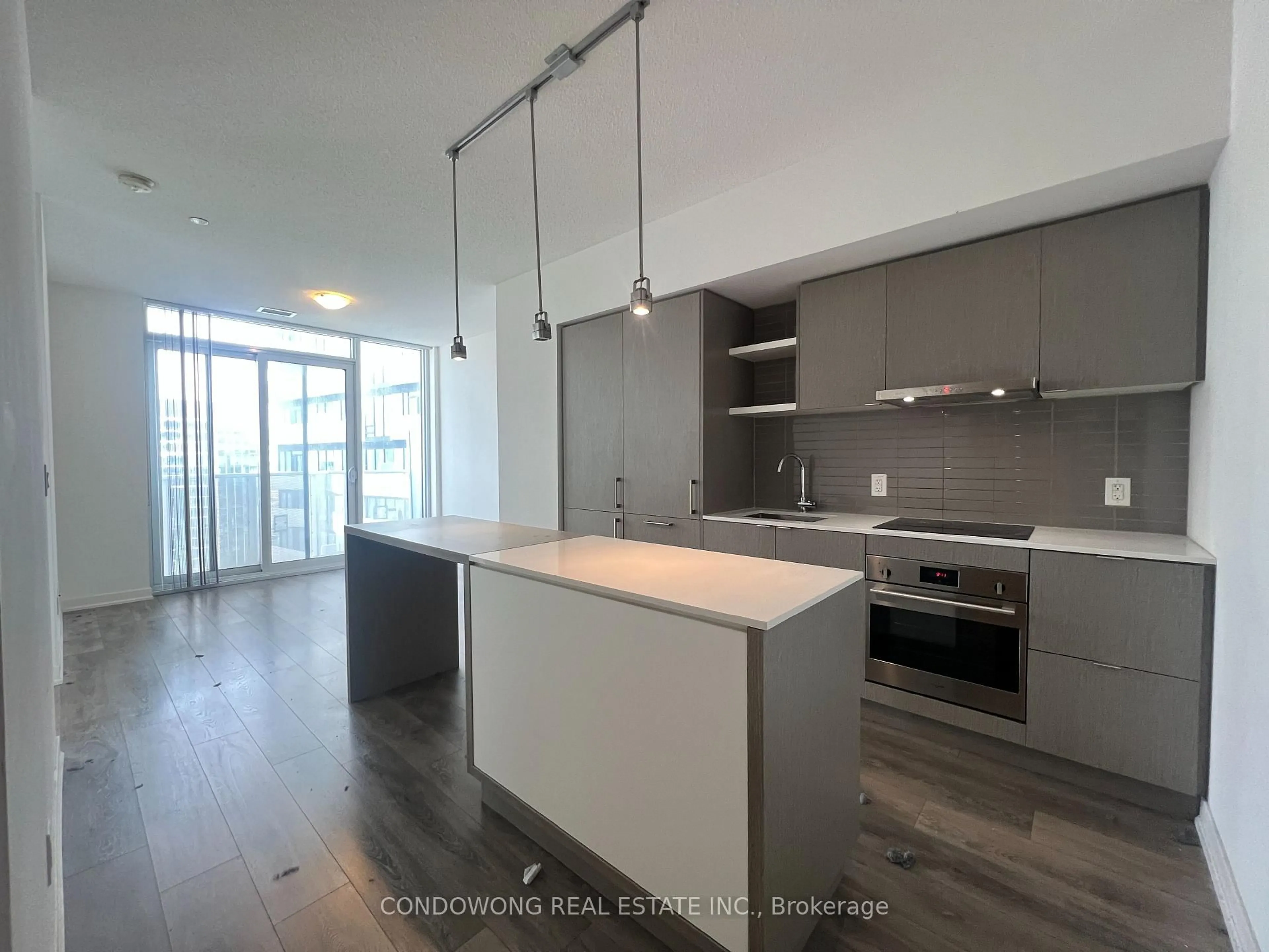 Open concept kitchen, unknown for 100 Harbour St #4905, Toronto Ontario M5J 0B5