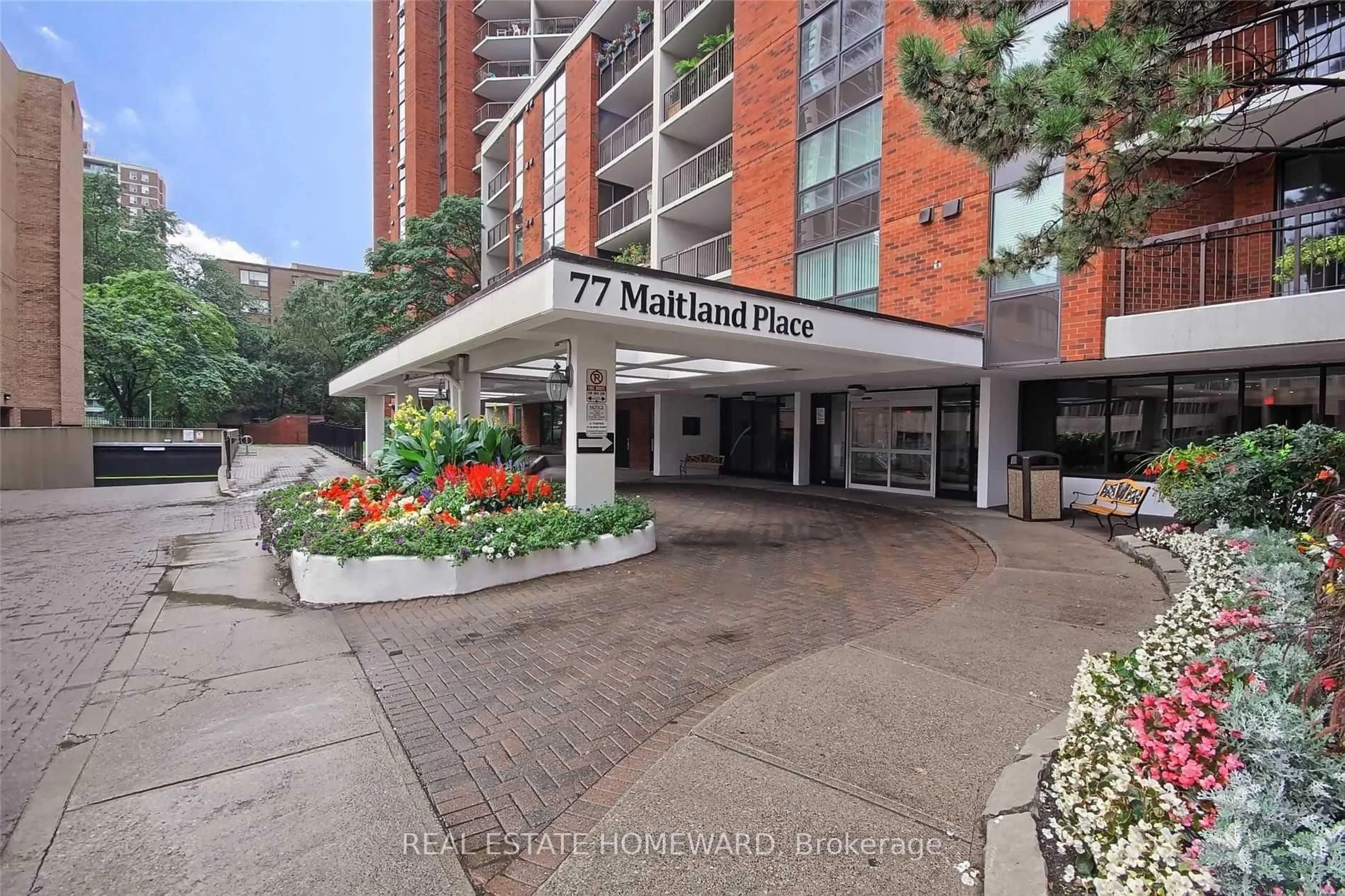Patio, street for 77 Maitland Pl #503, Toronto Ontario M4Y 2V6