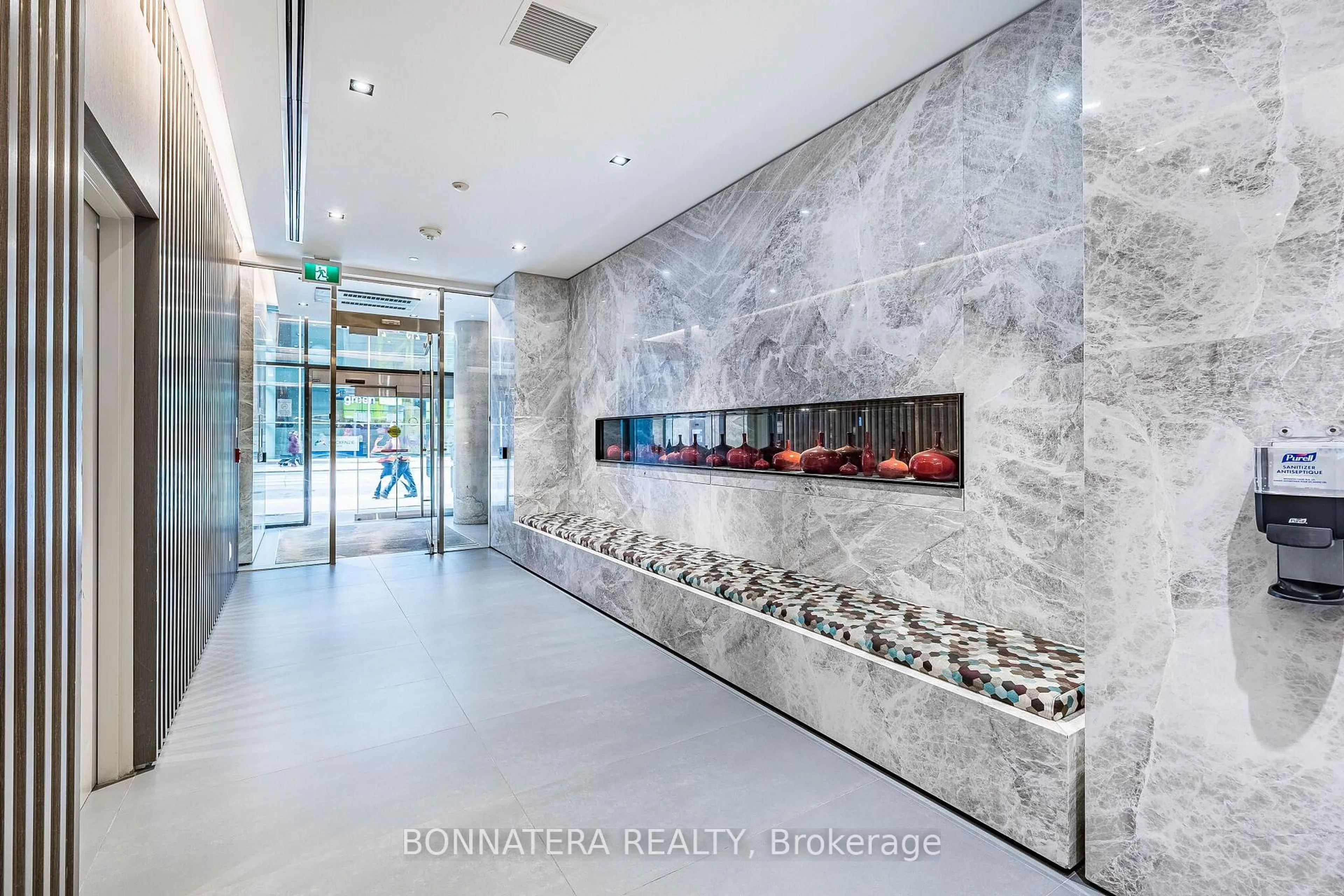 Indoor foyer for 215 Queen St #1103, Toronto Ontario M5V 0P5