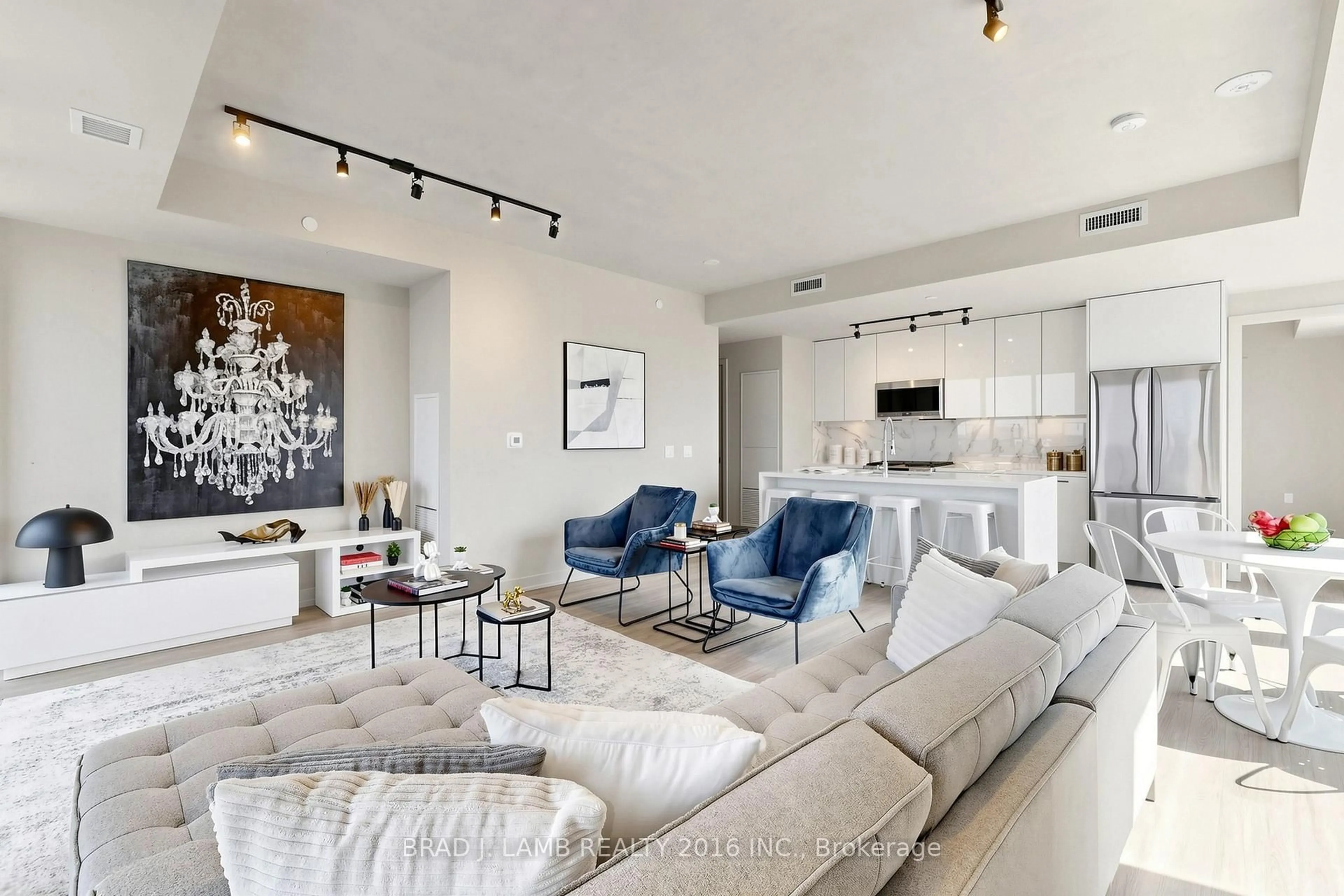 Living room with furniture, unknown for 284 King St #2903, Toronto Ontario M5A 1K4
