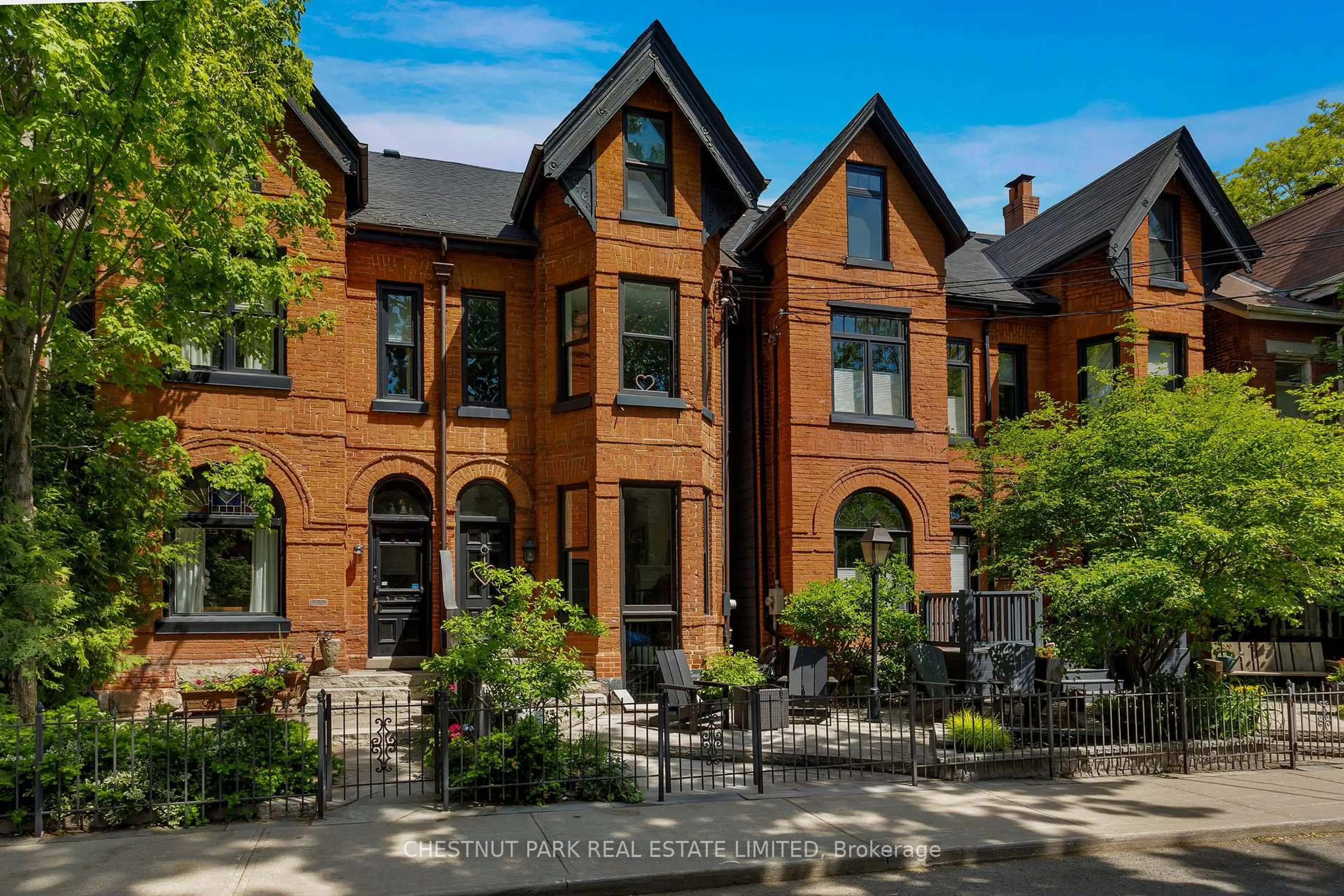 Home with brick exterior material, street for 466 Wellesley St, Toronto Ontario M4X 1H9