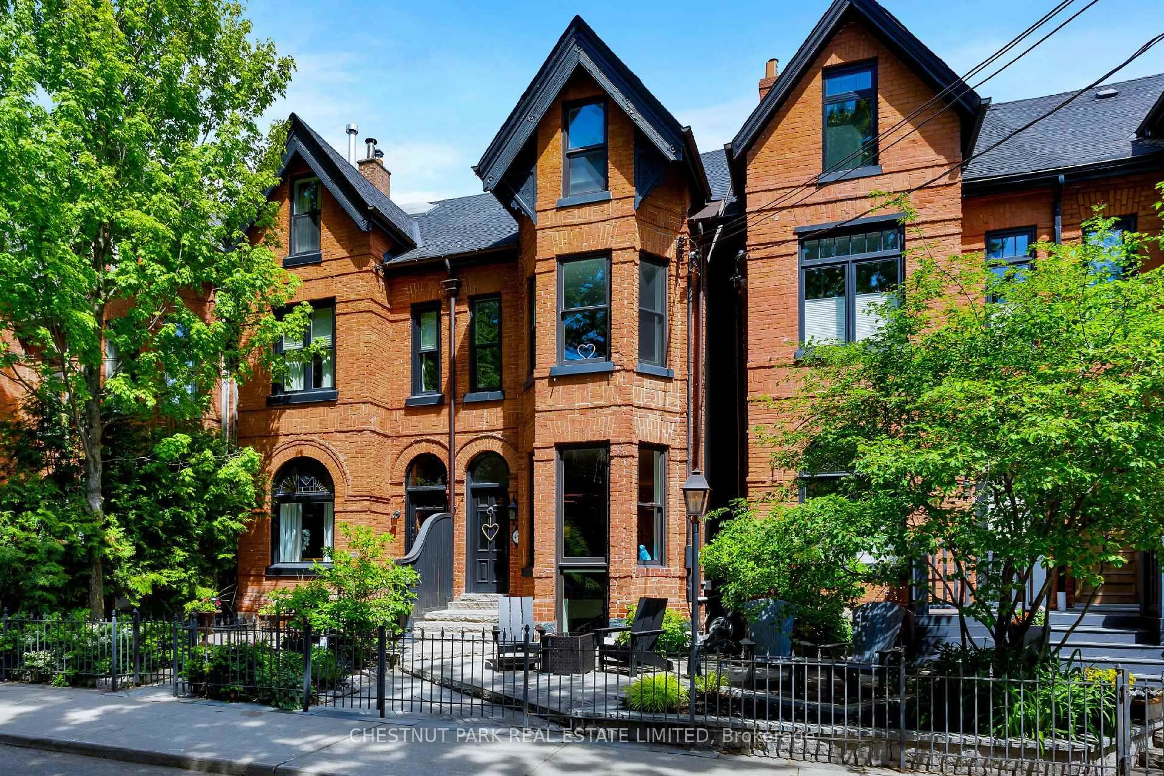 Home with brick exterior material, street for 466 Wellesley St, Toronto Ontario M4X 1H9