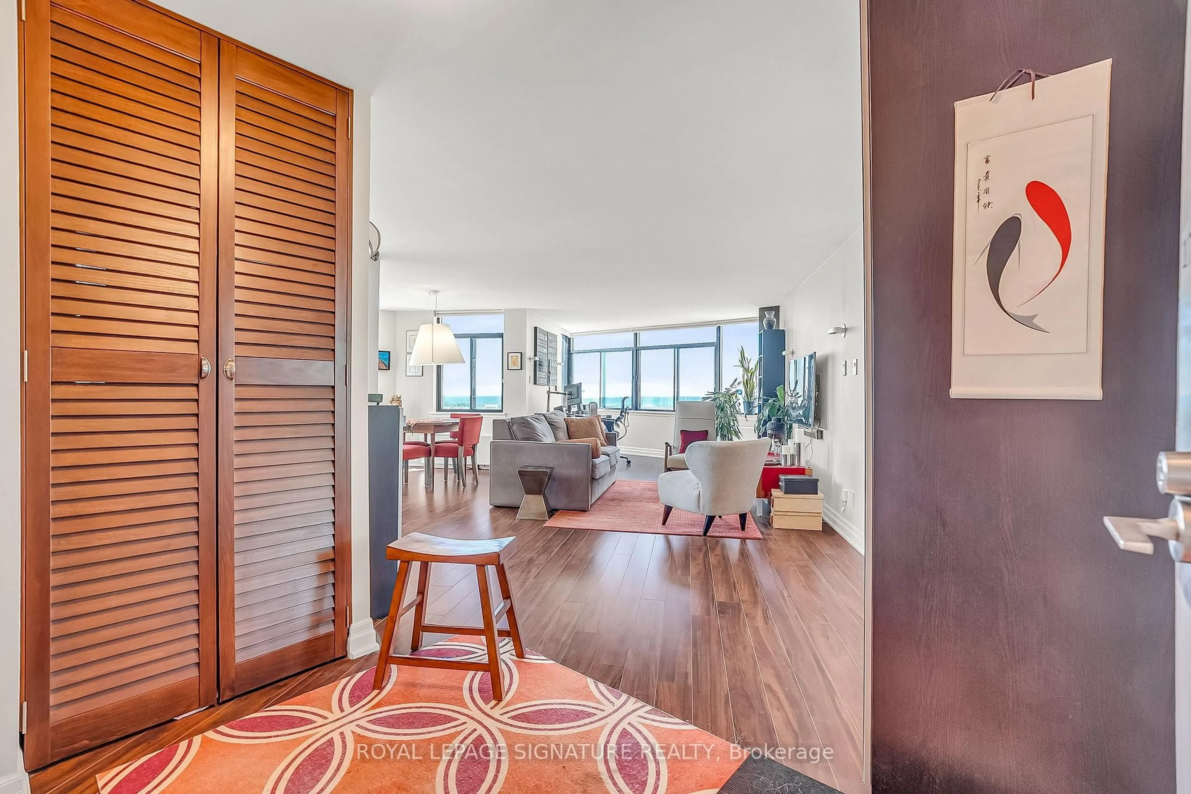 Indoor foyer for 250 Queens Quay #1702, Toronto Ontario M5J 2N2