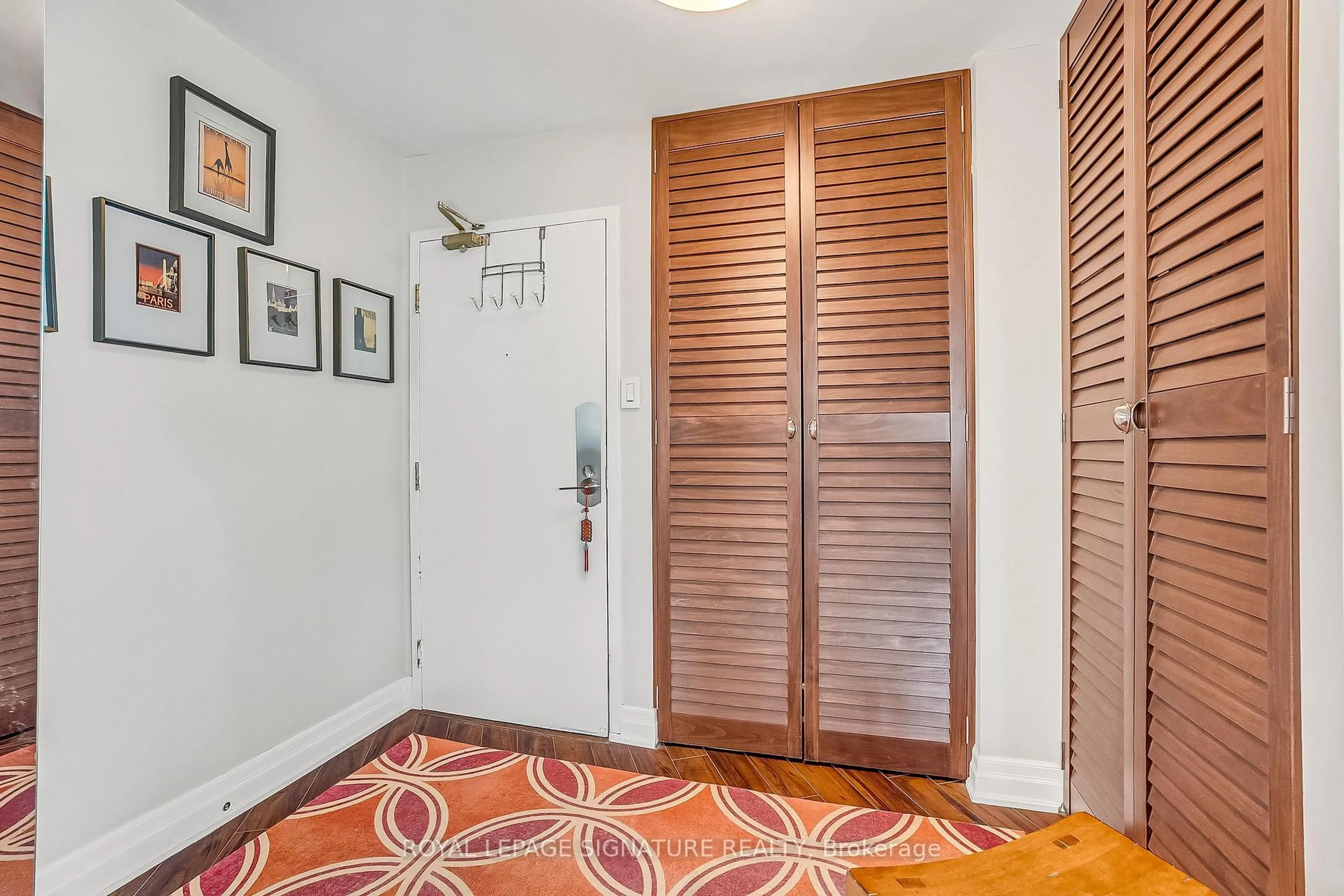 Indoor entryway for 250 Queens Quay #1702, Toronto Ontario M5J 2N2