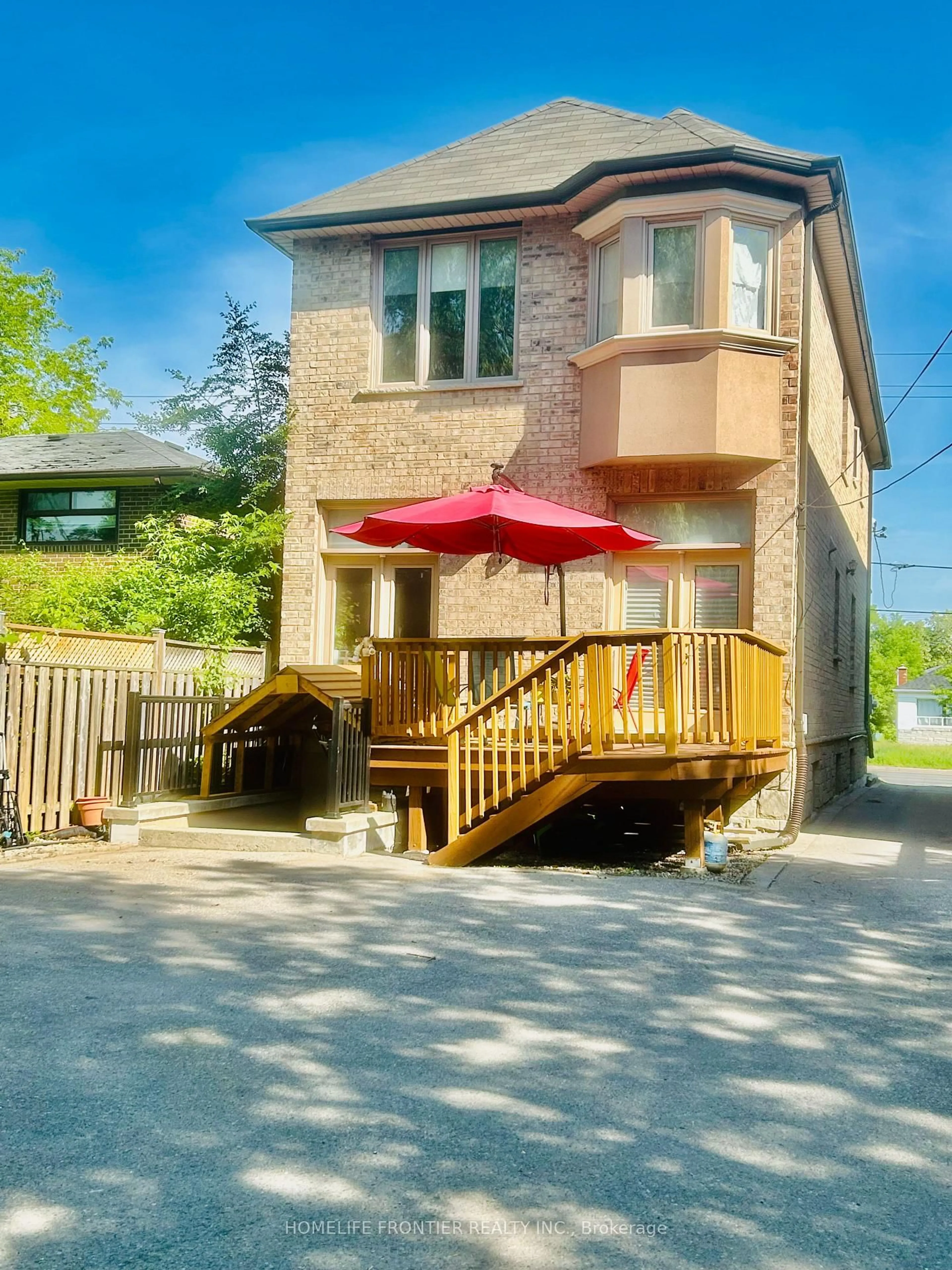 Patio, street for 183 Finch Ave, Toronto Ontario M2N 4R8
