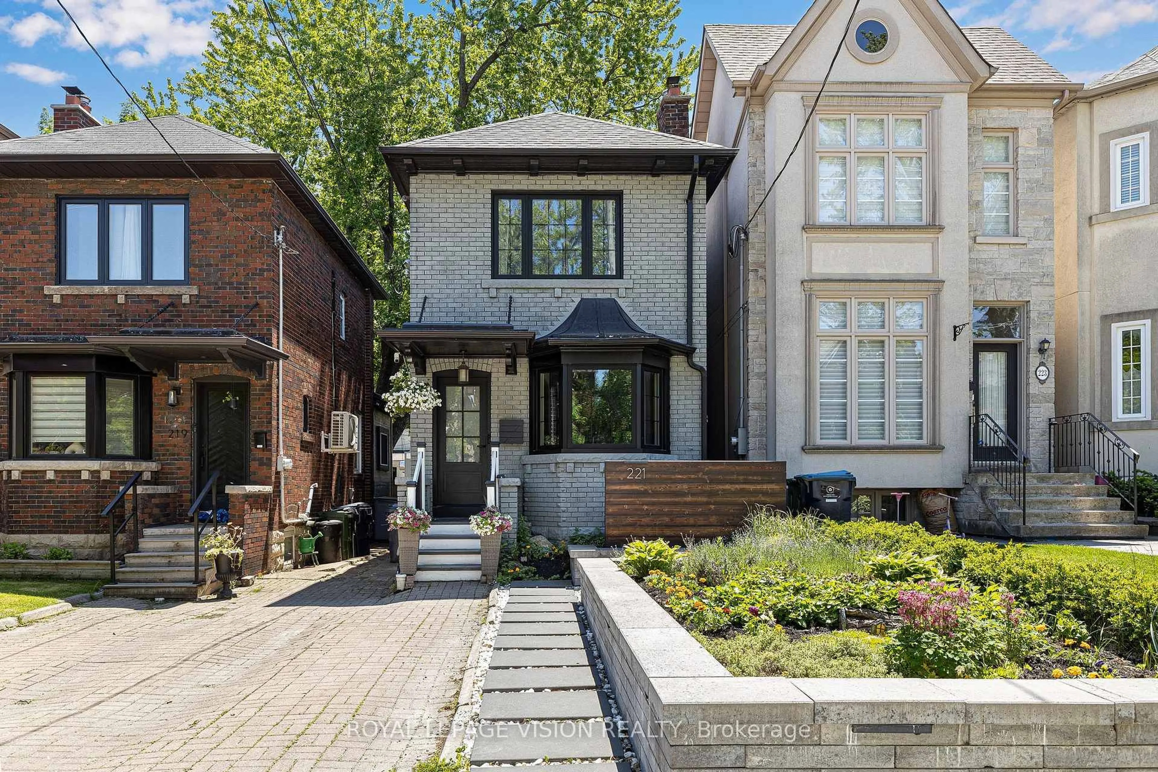 Home with brick exterior material, street for 221 Bedford Park Ave, Toronto Ontario M5M 1J4