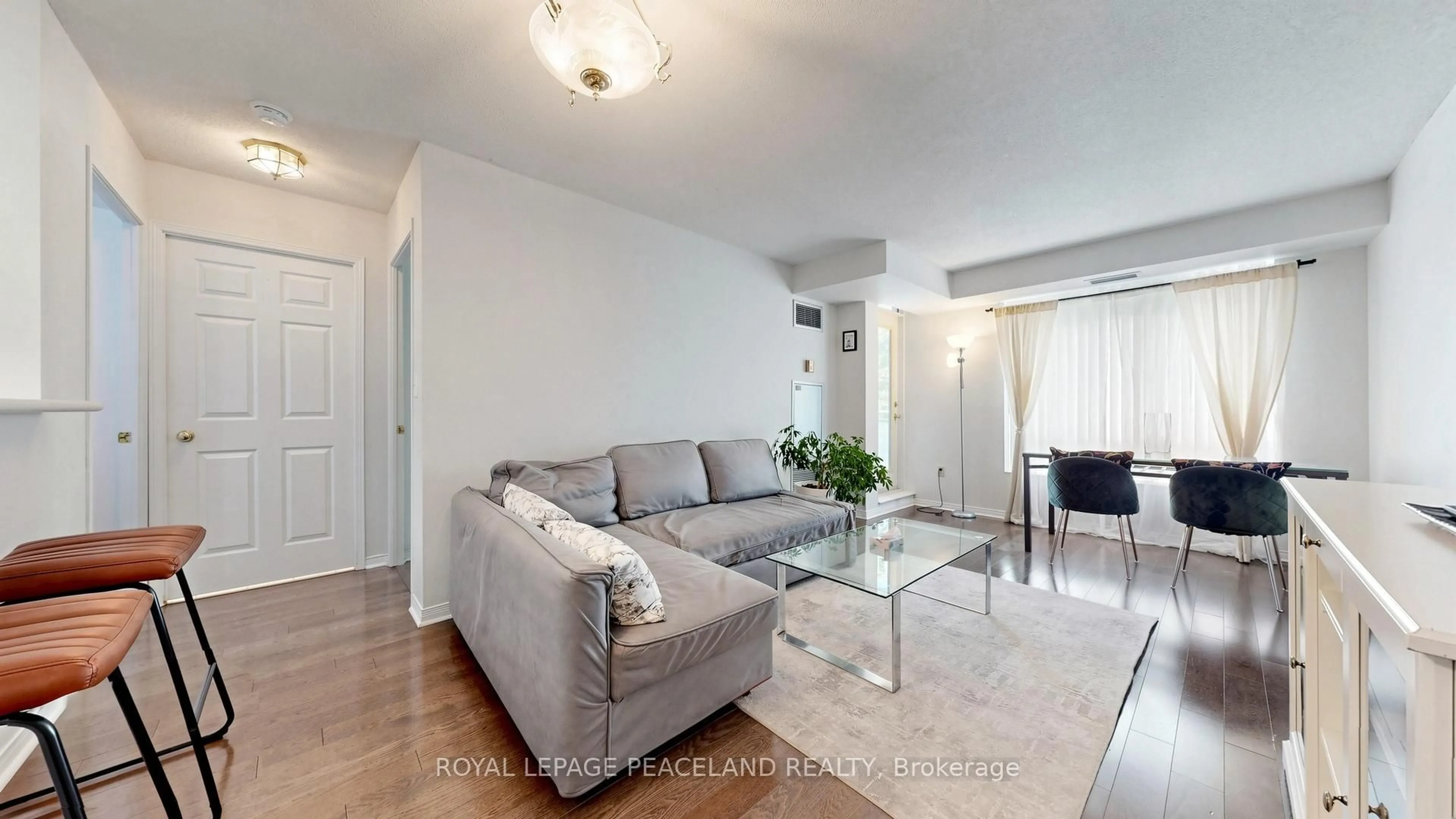 Living room with furniture, unknown for 18 Pemberton Ave #409, Toronto Ontario M2M 1Y1
