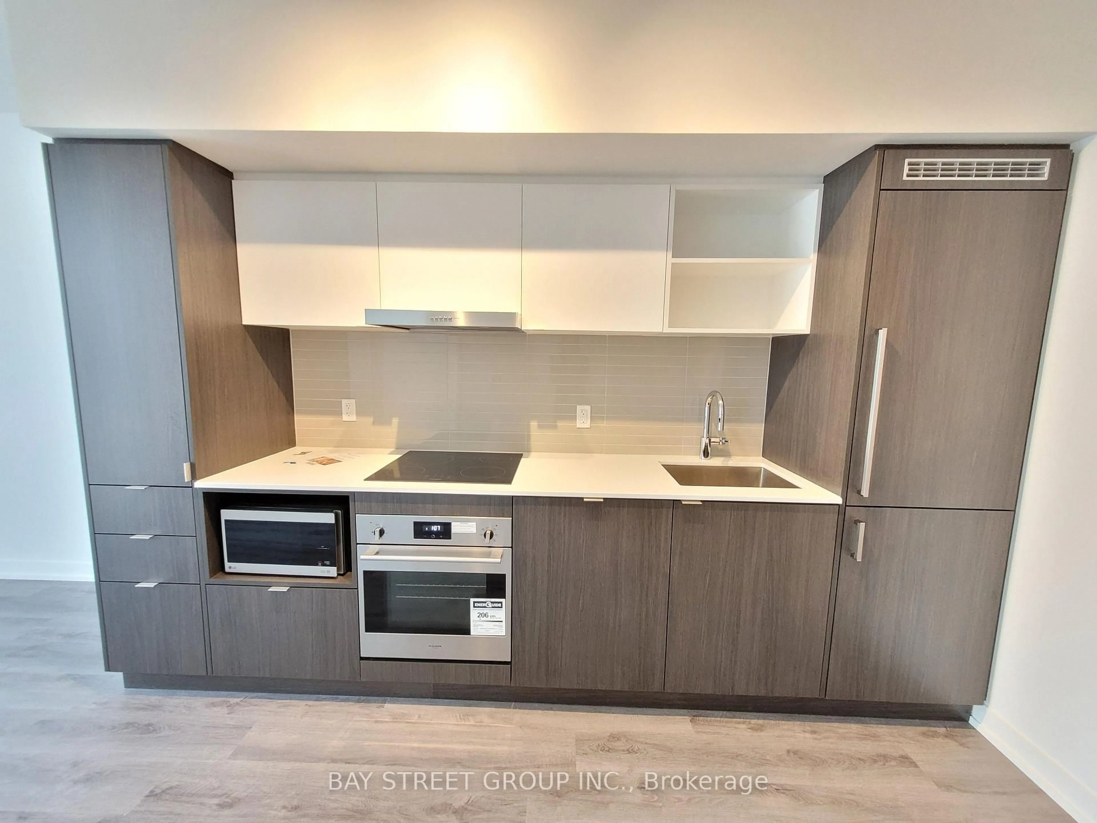 Standard kitchen, unknown for 138 Downes St #806, Toronto Ontario M5E 0E4