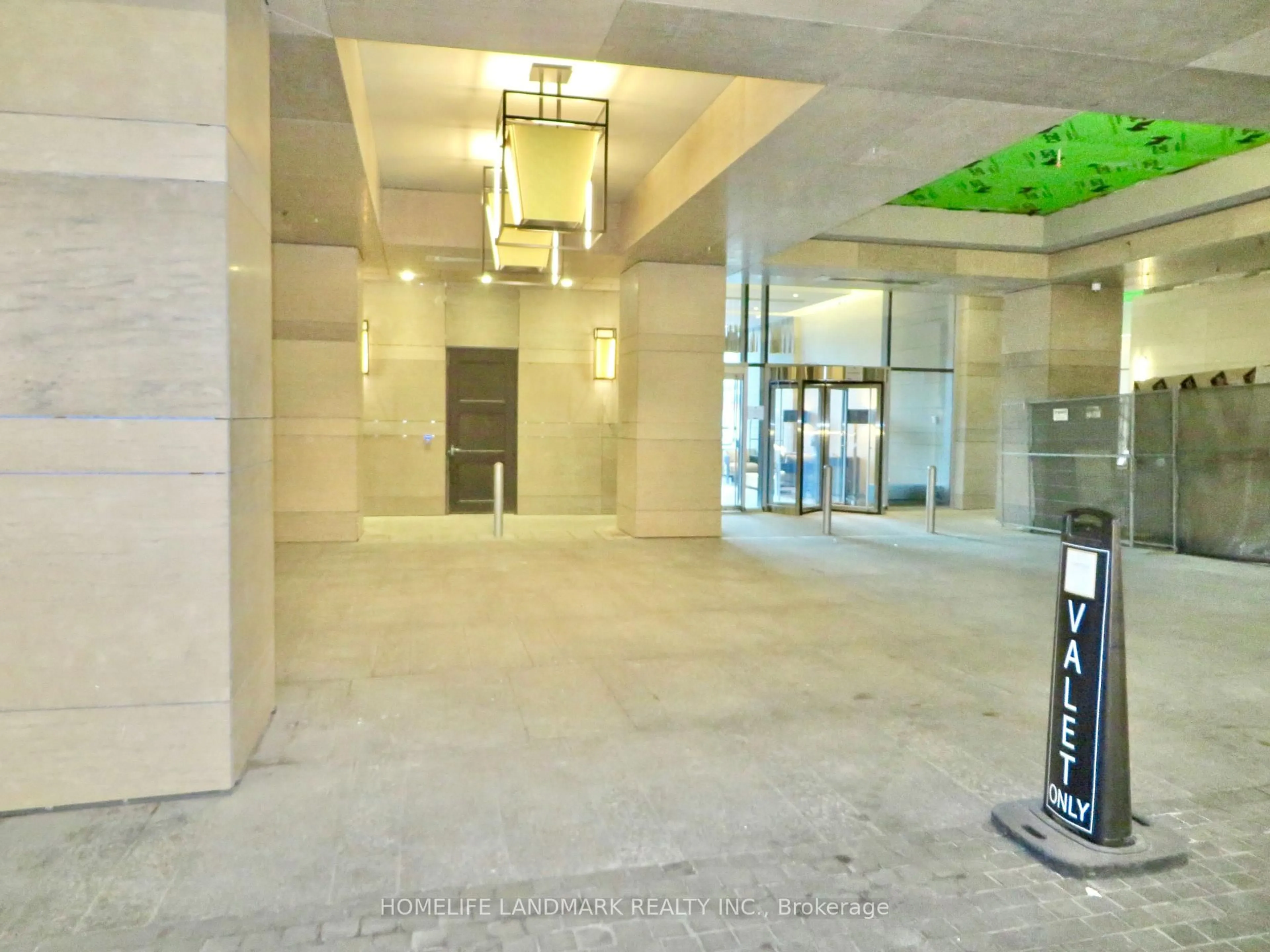 Lobby for 188 Cumberland St #1504, Toronto Ontario M5R 0B6
