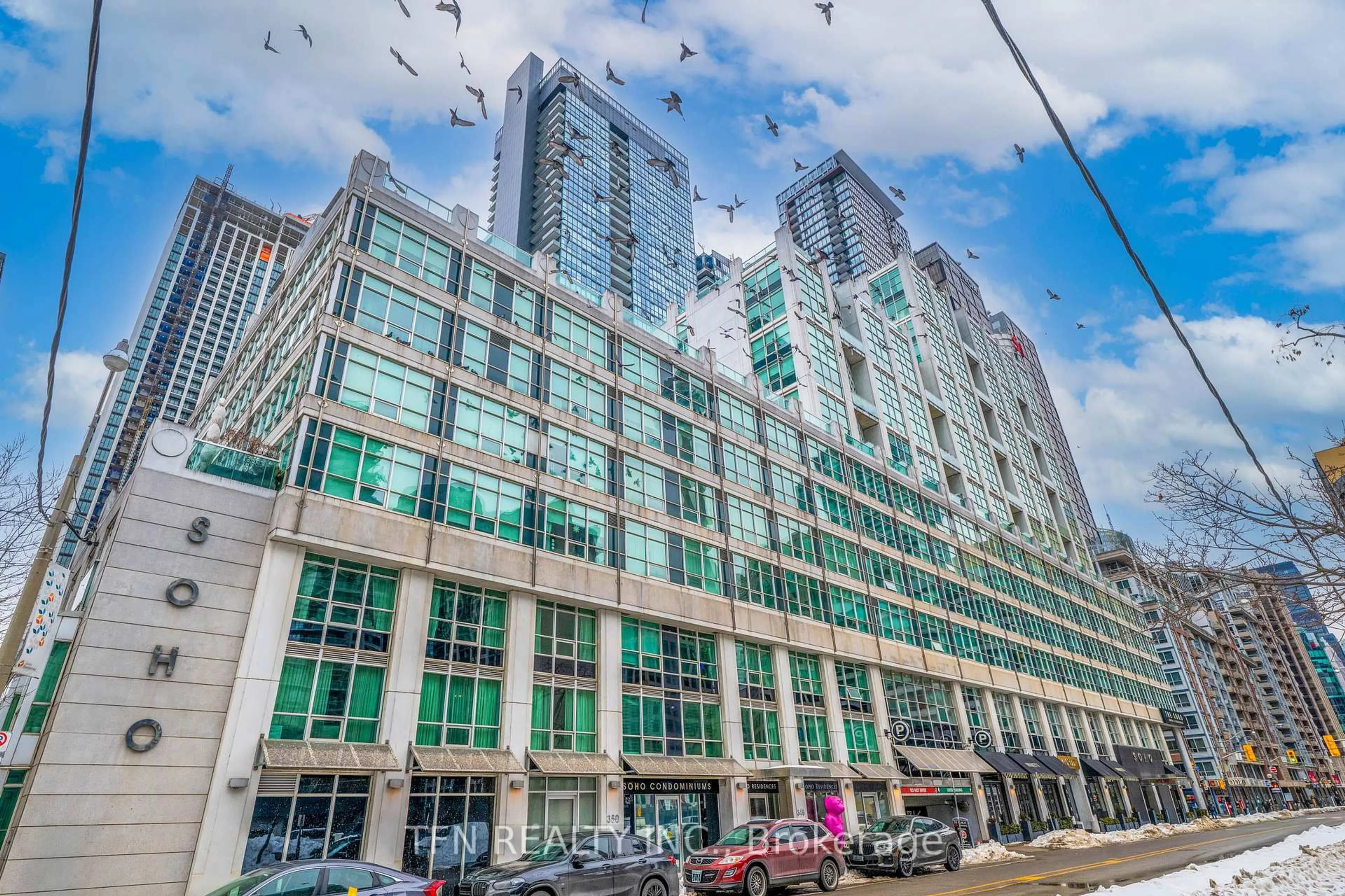 Indoor foyer for 350 Wellington St #M22, Toronto Ontario M5V 3W9