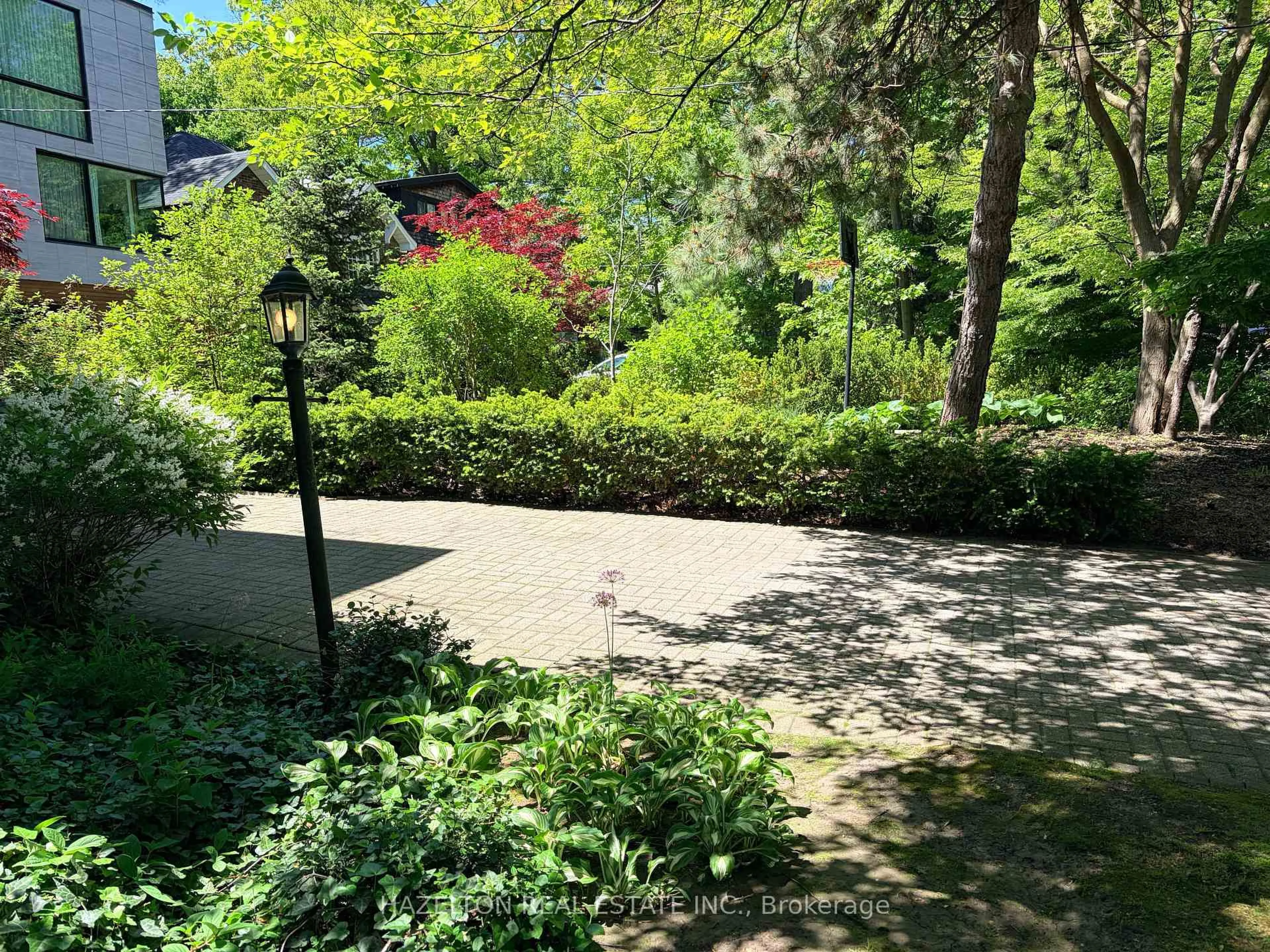 A pic from outside/outdoor area/front of a property/back of a property/a pic from drone, forest/trees view for 16 Wells Hill Ave, Toronto Ontario M5R 3A6