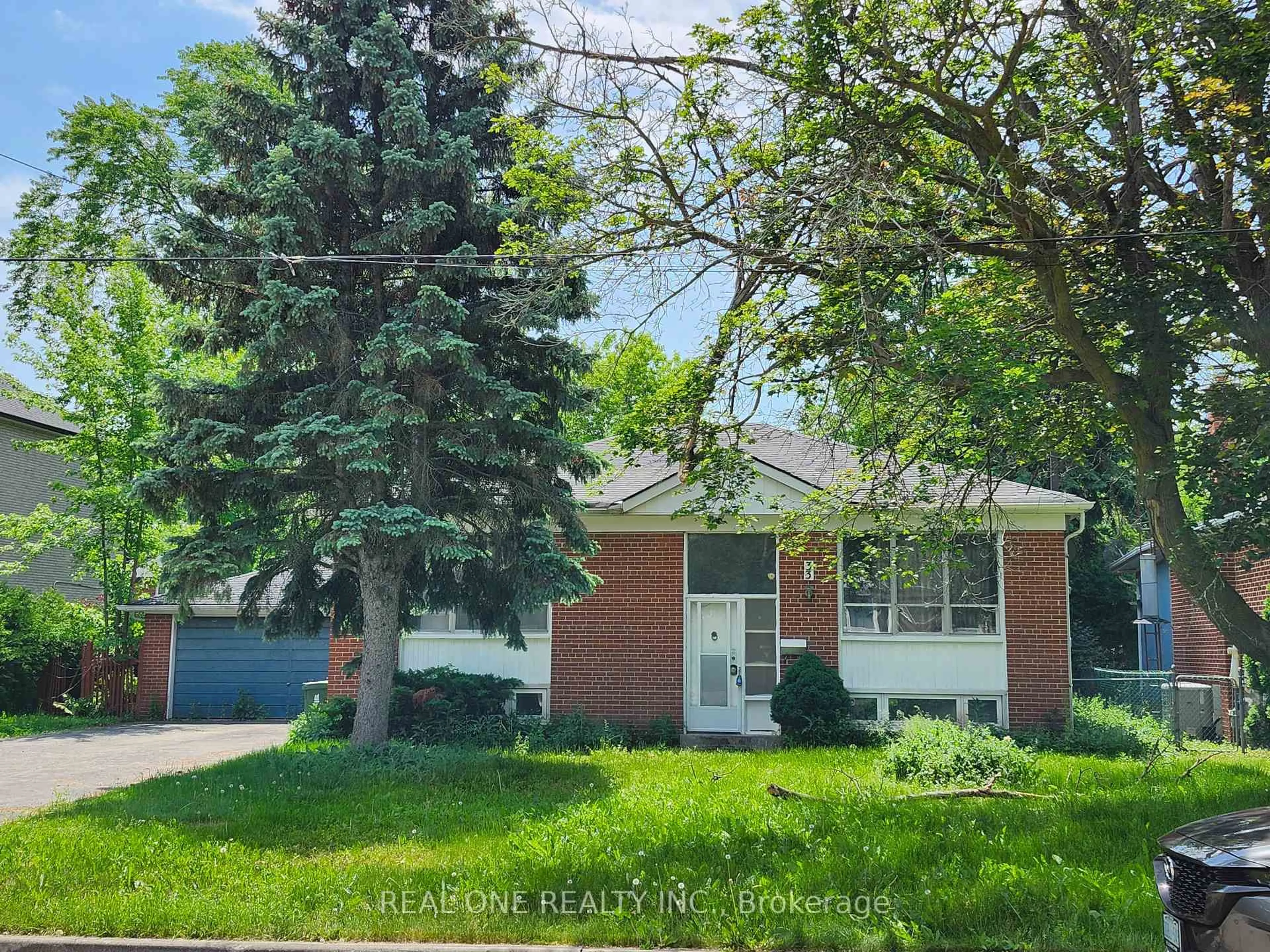 Home with brick exterior material, street for 33 Urbandale Ave, Toronto Ontario M2M 2G9