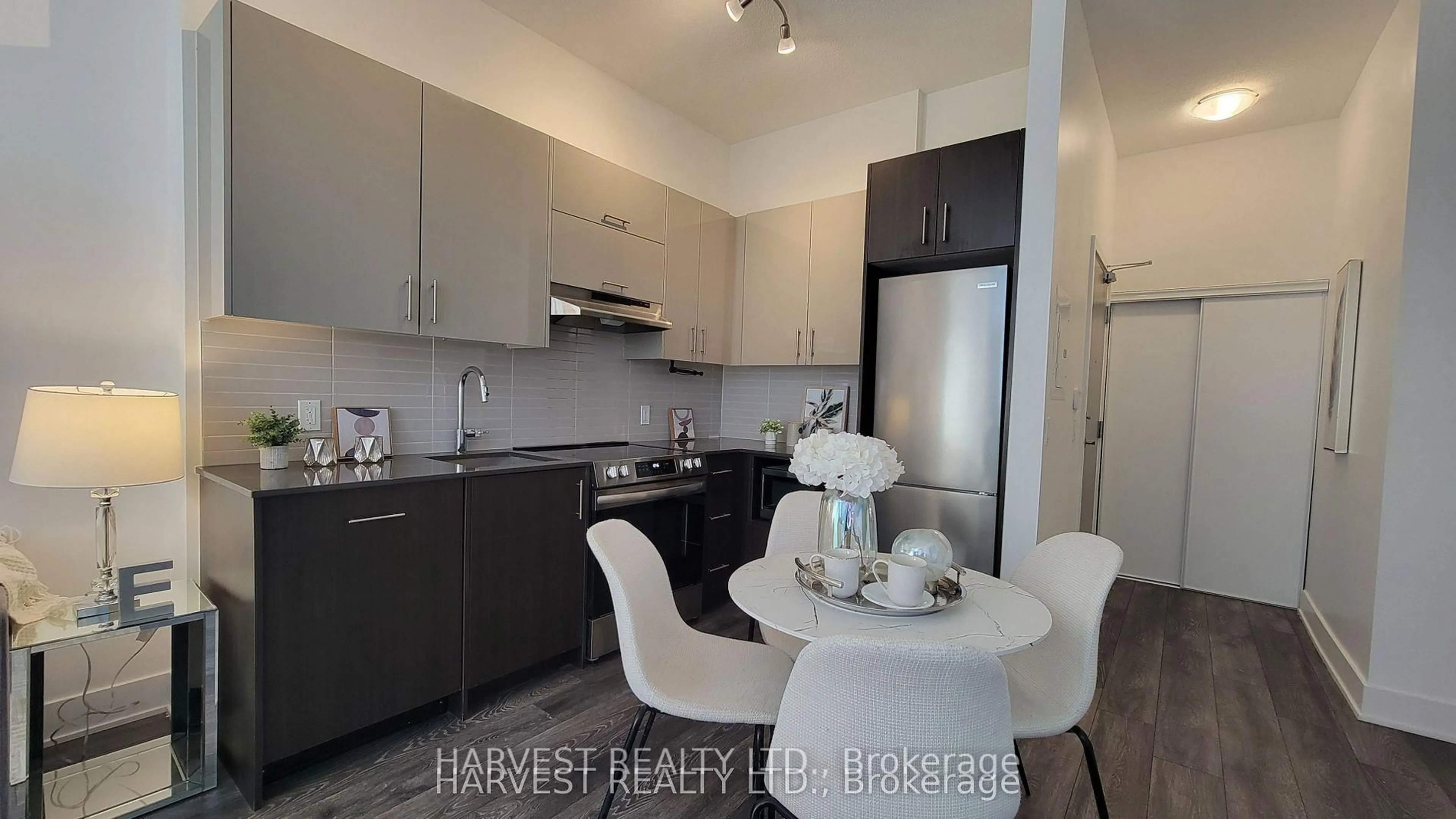 Standard kitchen, unknown for 188 fairview mall Dr #102, Toronto Ontario M2J 0H7