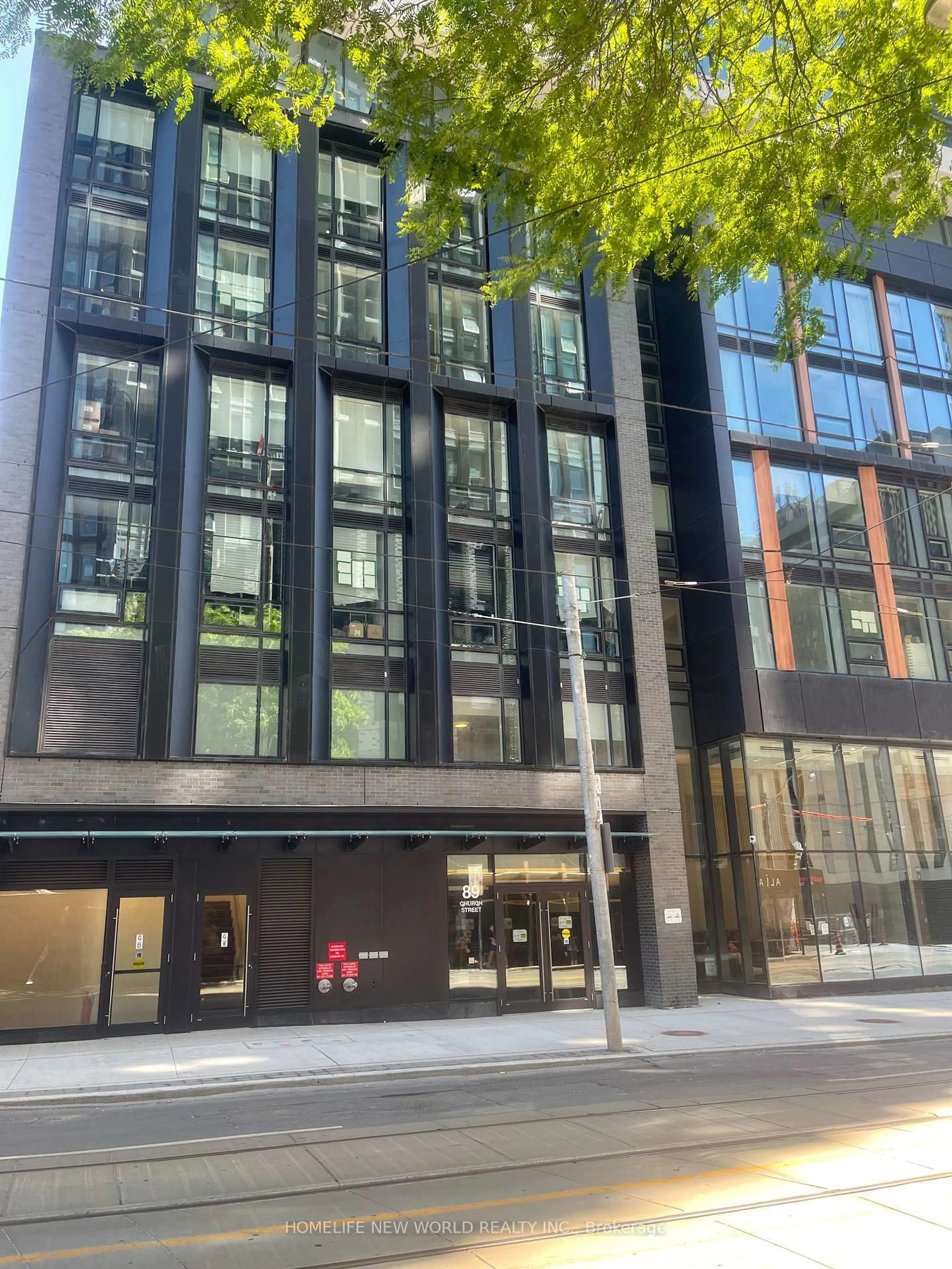 Indoor foyer for 89 Church St #4106, Toronto Ontario M9N 1N4