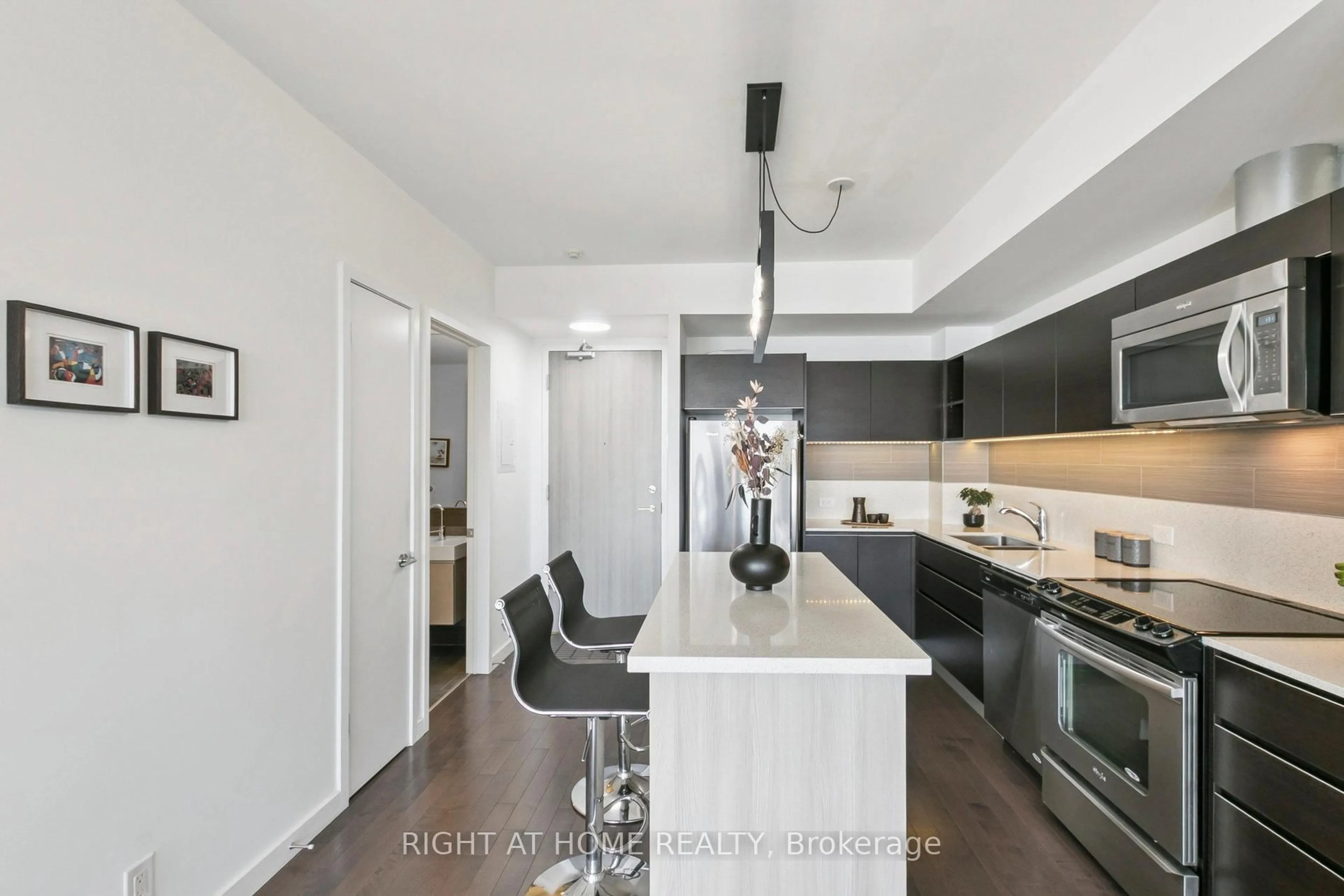 Unknown for 390 Cherry St #3207, Toronto Ontario M5A 0E2