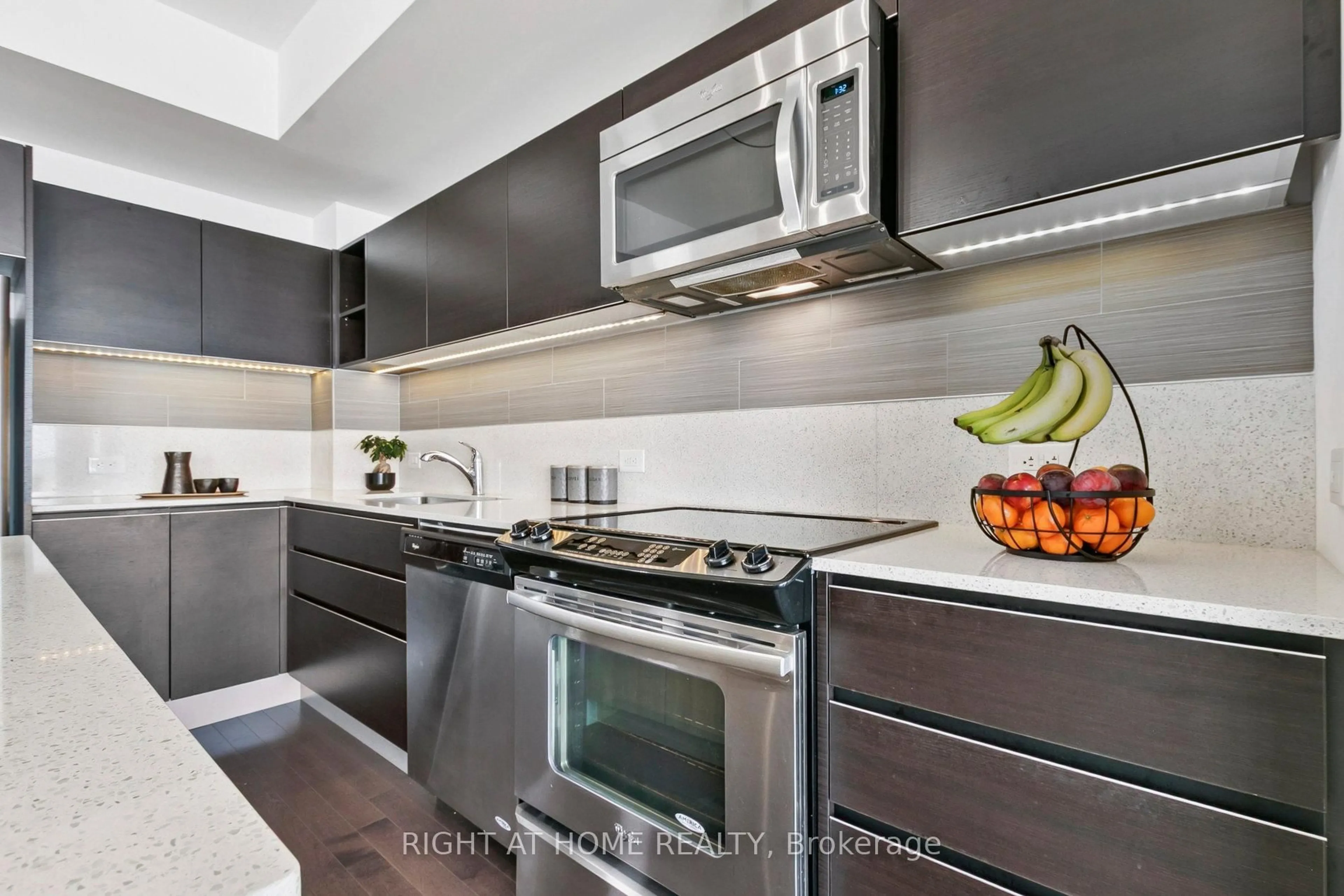 Contemporary kitchen, ceramic/tile floor for 390 Cherry St #3207, Toronto Ontario M5A 0E2