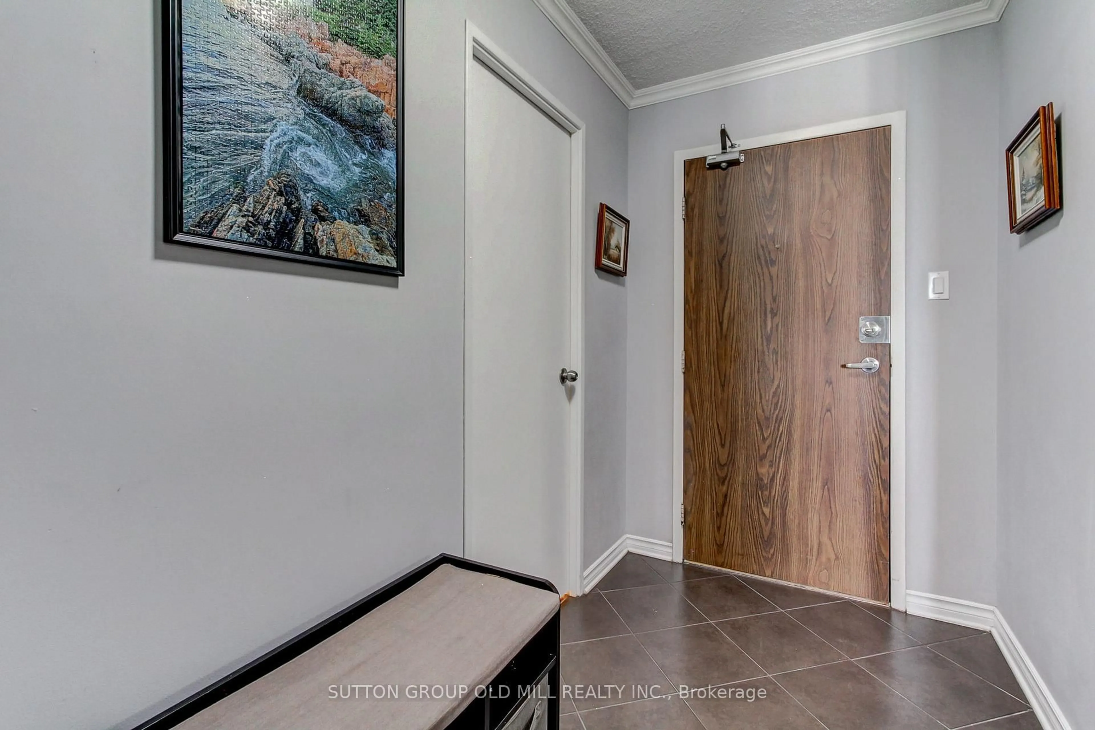 Indoor entryway for 133 Torresdale Ave #1604, Toronto Ontario M2R 3T2