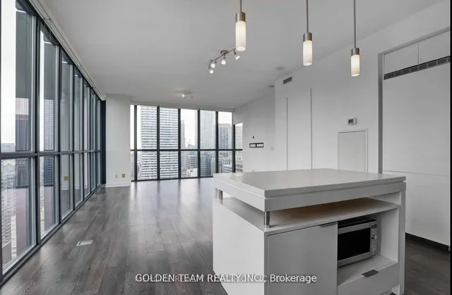 110 Charles St #2103, Toronto 4