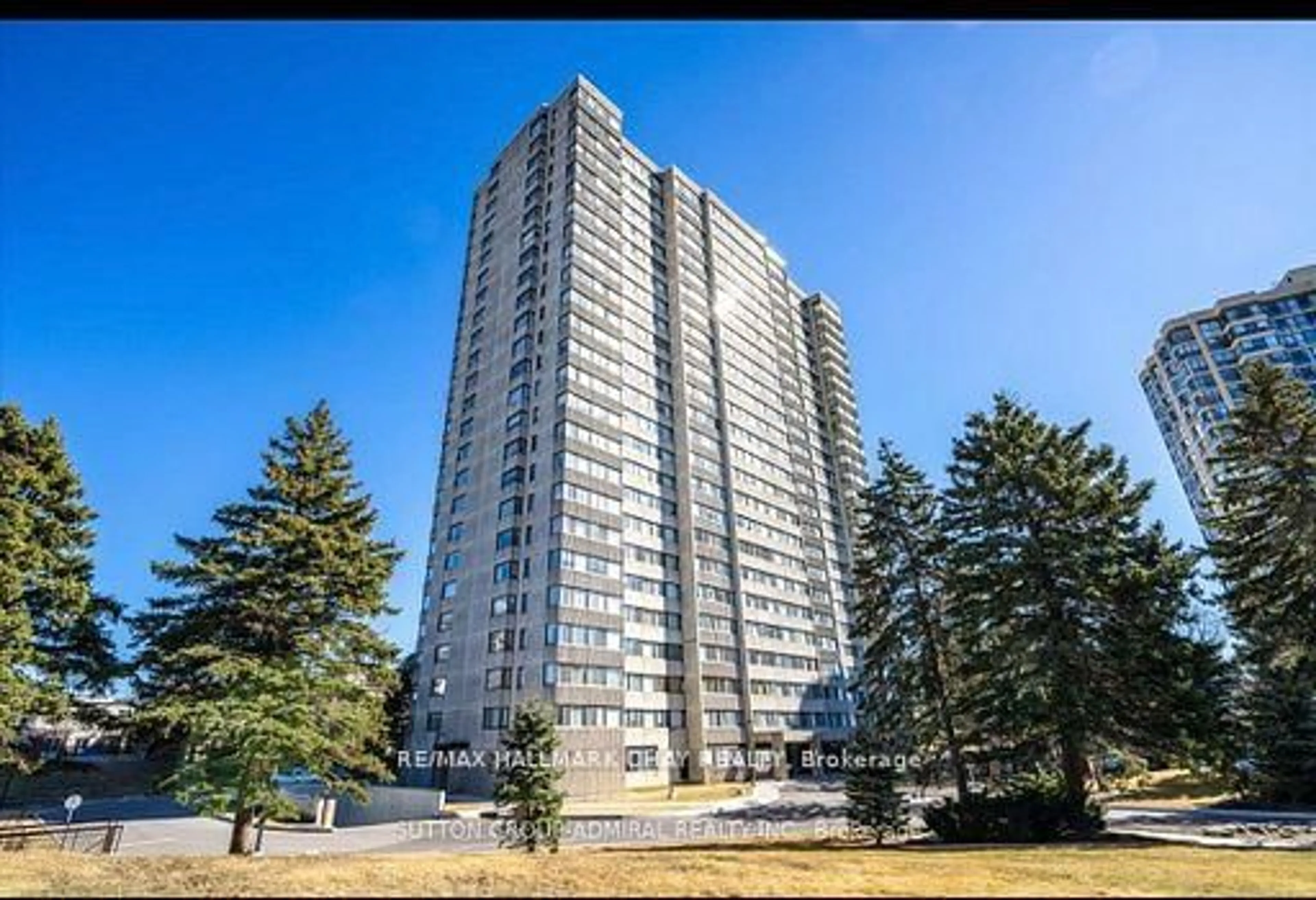 A pic from outside/outdoor area/front of a property/back of a property/a pic from drone, building for 133 Torresdale Ave ##505, Toronto Ontario M2R 3T2