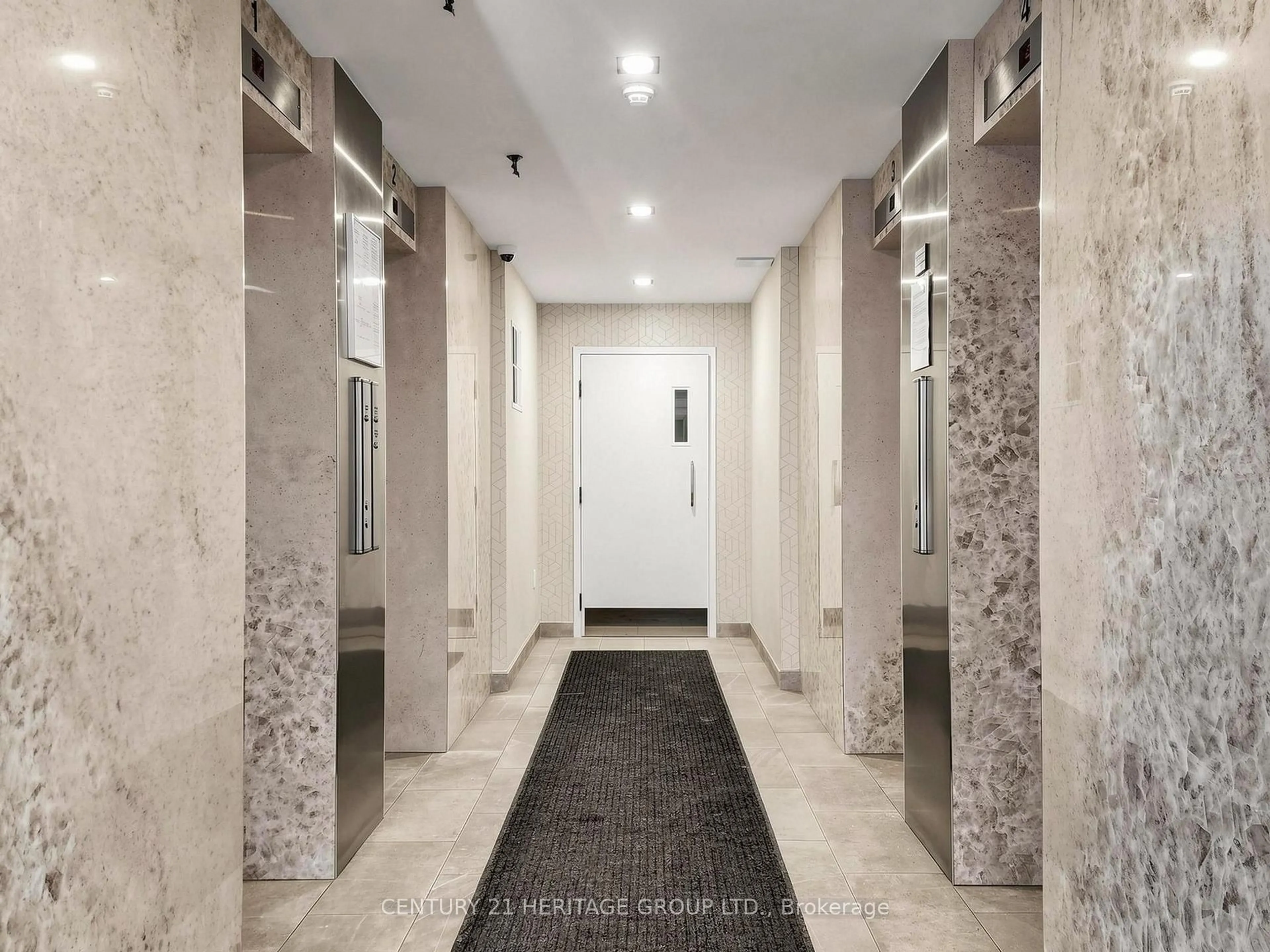Indoor foyer for 80 Antibes Dr #1503, Toronto Ontario M2R 3N5