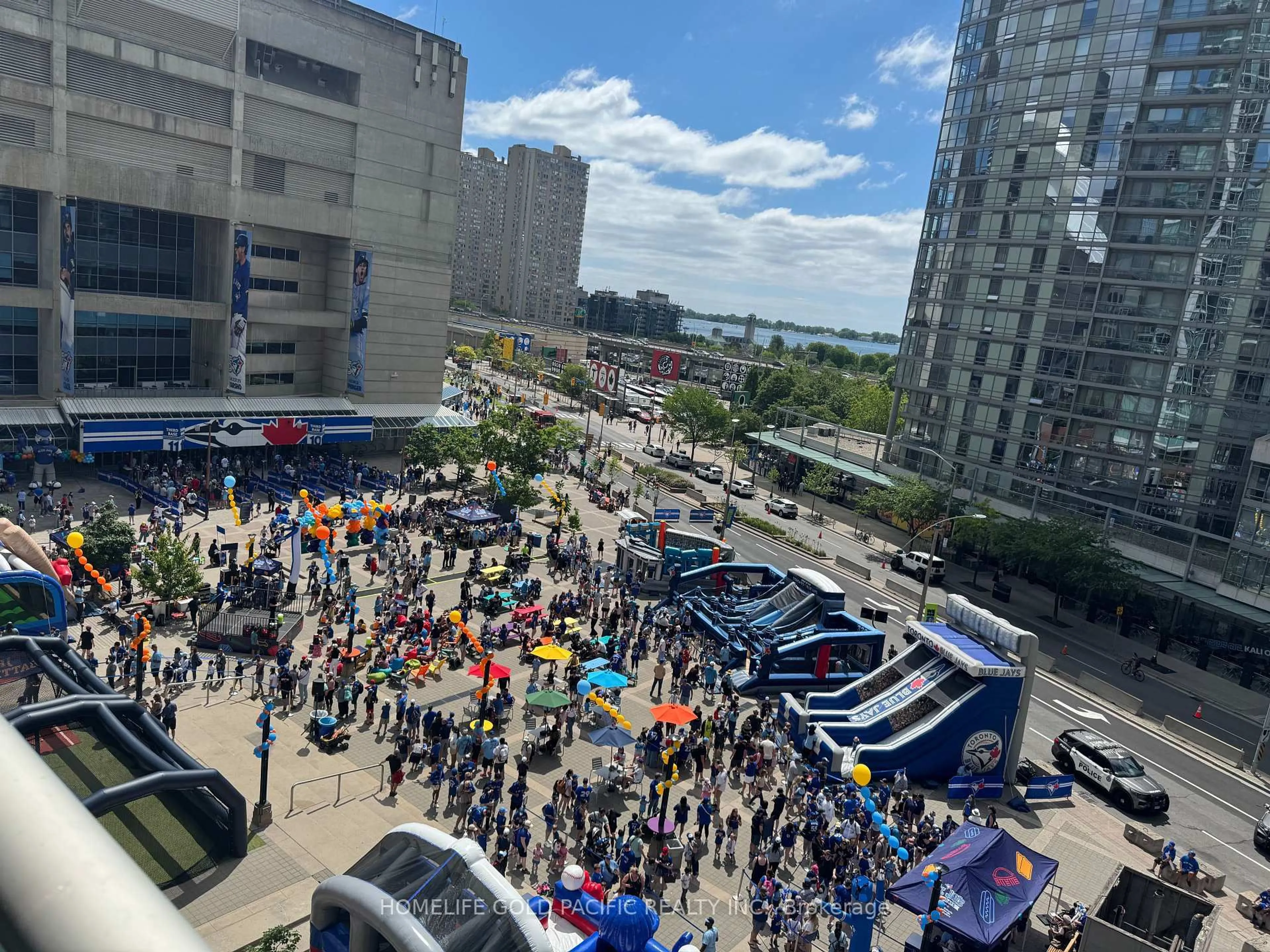 A pic from outside/outdoor area/front of a property/back of a property/a pic from drone, city buildings view from balcony for 81 Navy Wharf Crt #705, Toronto Ontario M5V 3S2