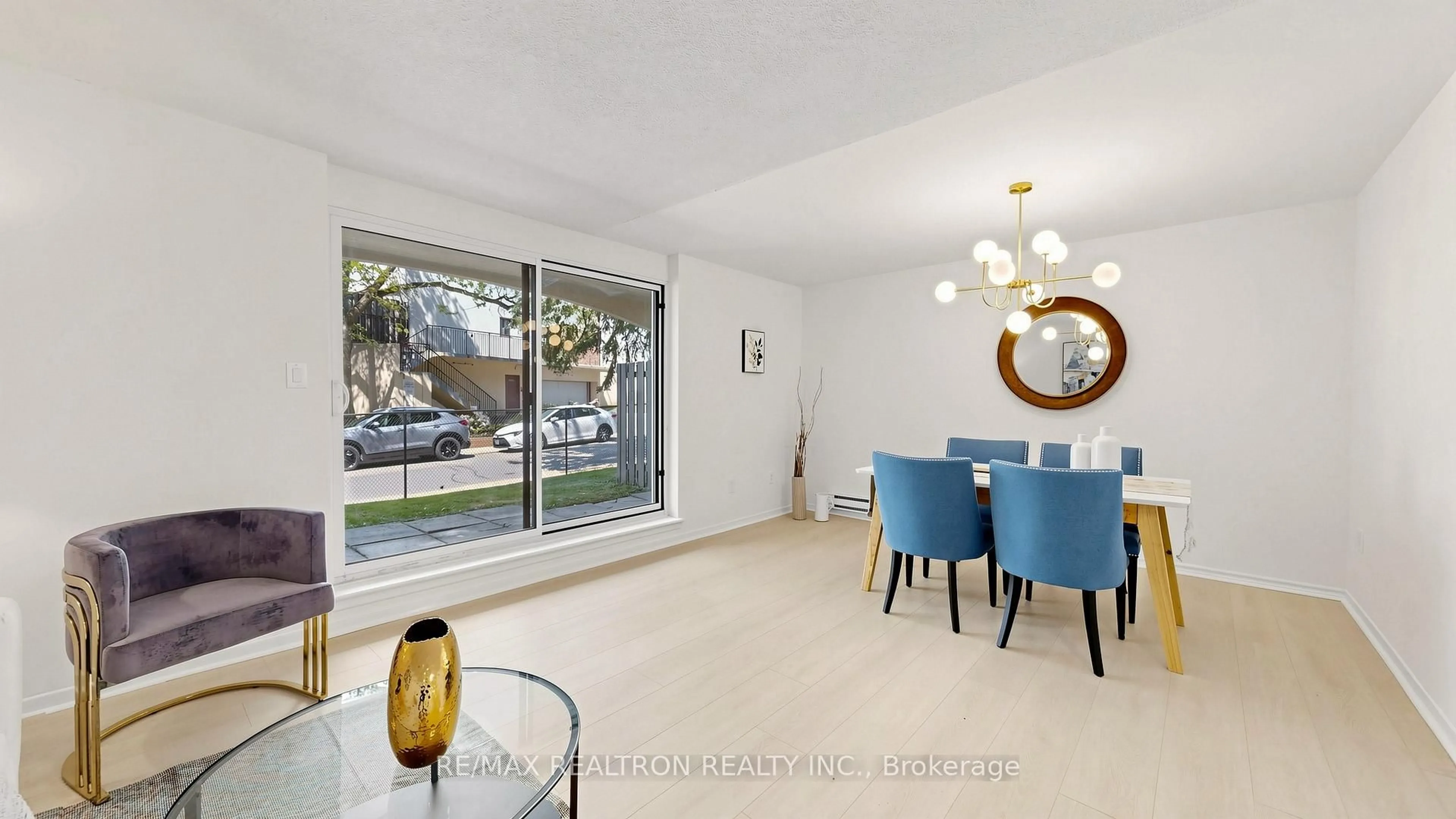 Dining room, ceramic/tile floor for 10 Moonstone Bywy #145, Toronto Ontario M2H 3J3