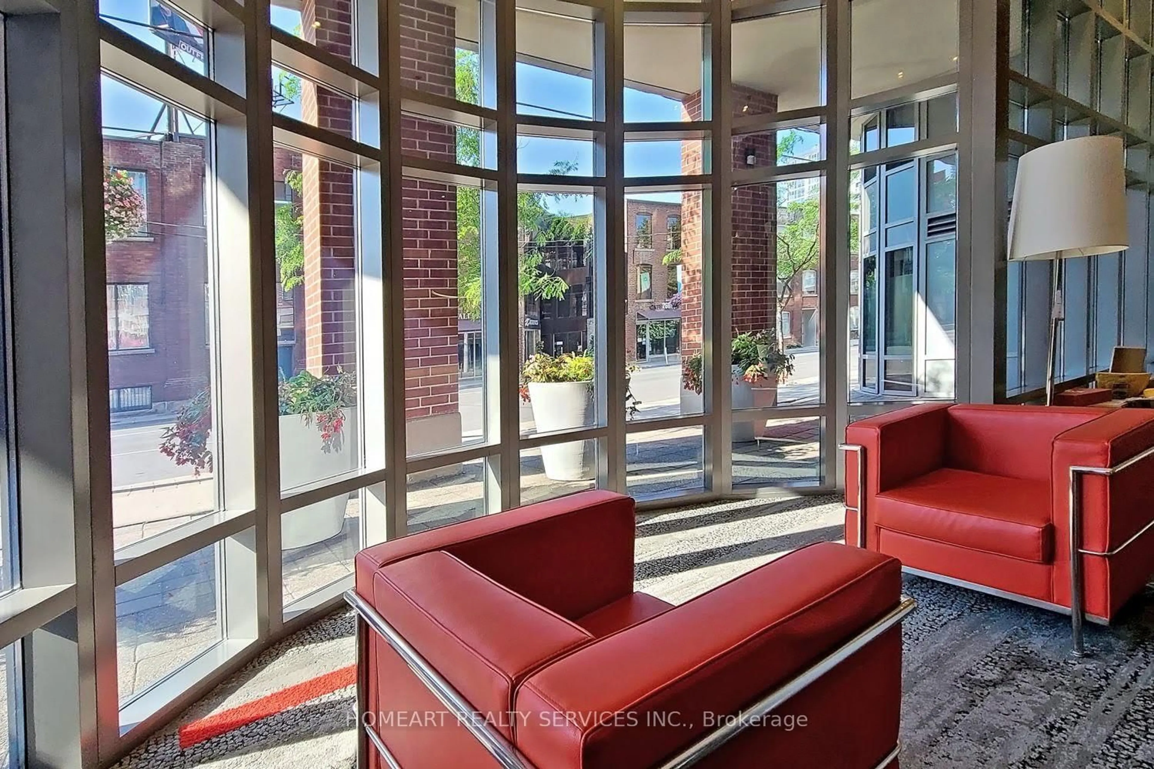 Indoor foyer for 255 Richmond St #404, Toronto Ontario M5A 4T7