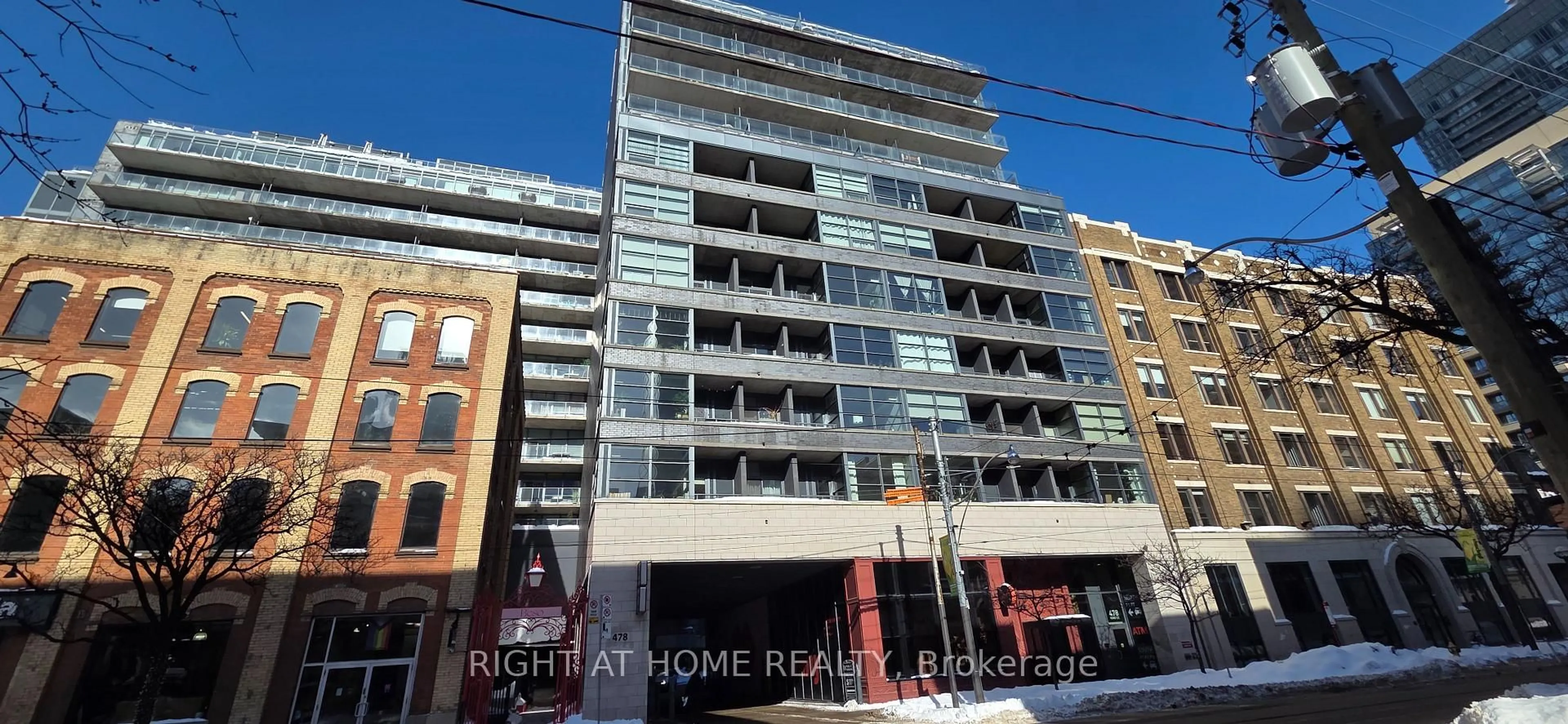 A pic from outside/outdoor area/front of a property/back of a property/a pic from drone, building for 478 King St #911, Toronto Ontario M5V 0A8