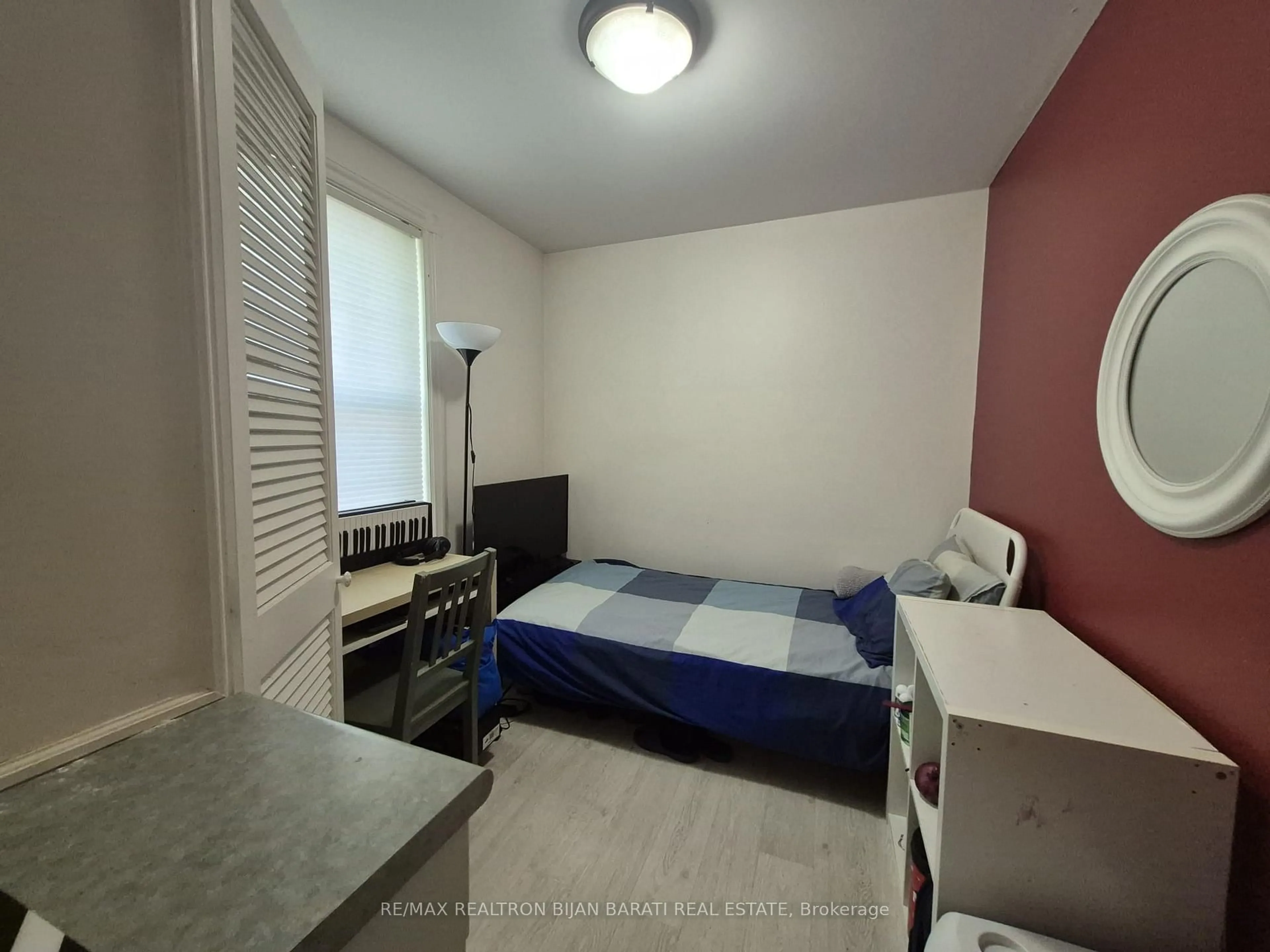 A pic of a room for 127 Parkview Ave, Toronto Ontario M2N 3Y4