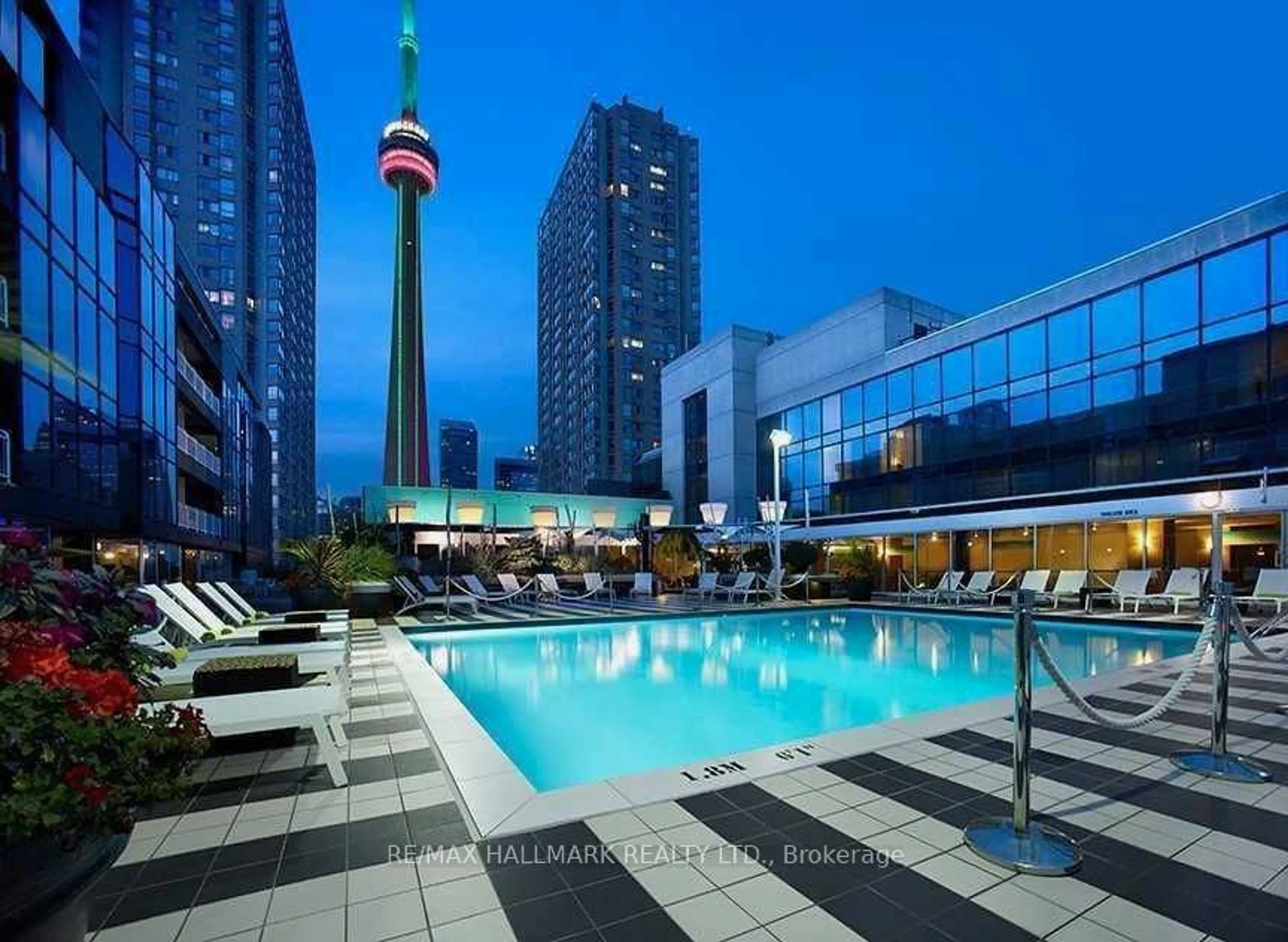 Pool for 251 Queens Quay #404, Toronto Ontario M5J 2N6