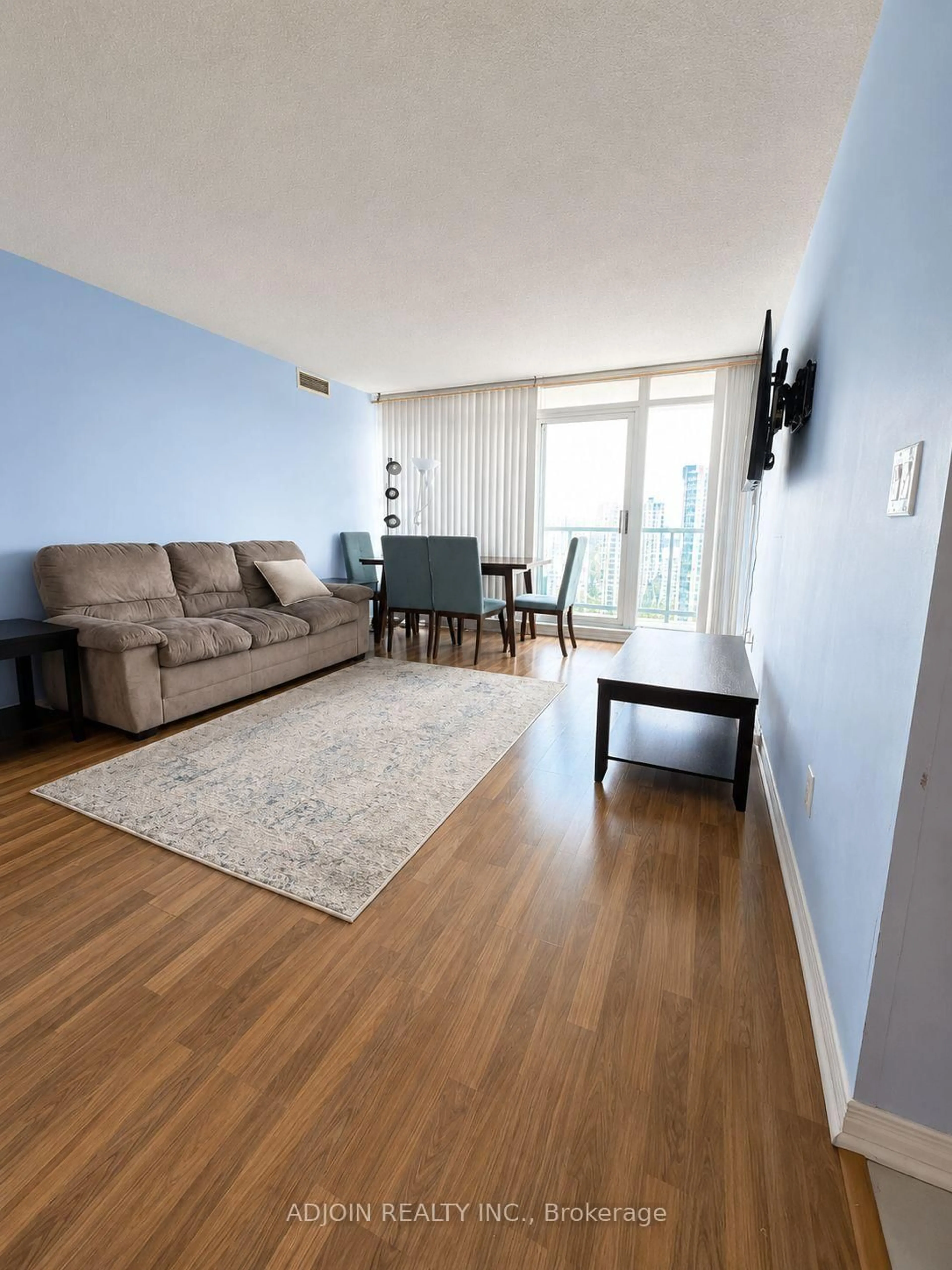 Living room with furniture, wood/laminate floor for 5508 Yonge St #2308, Toronto Ontario M2N 7L2