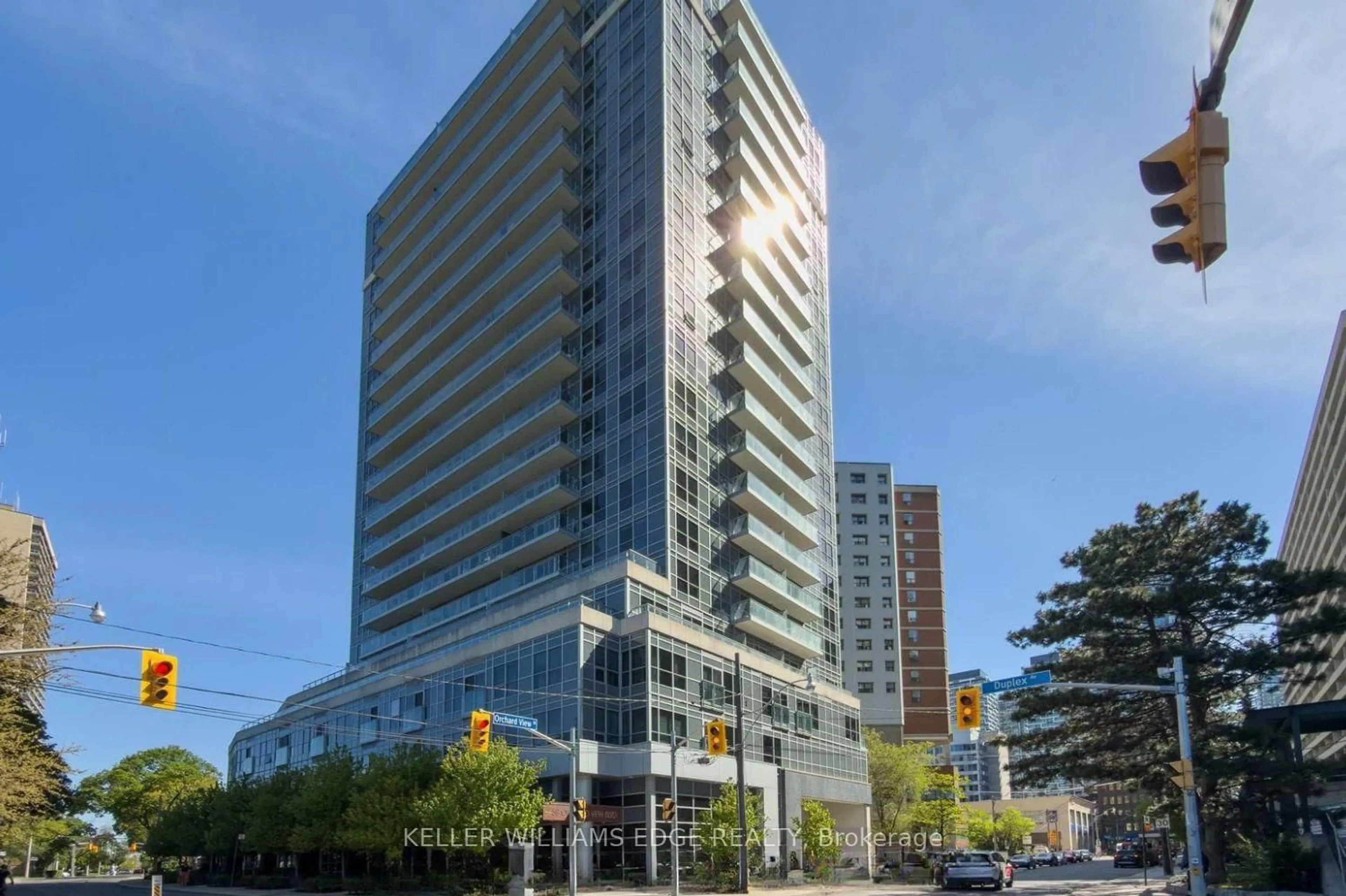 Indoor foyer for 58 Orchard View Blvd #707, Toronto Ontario M4R 1B9