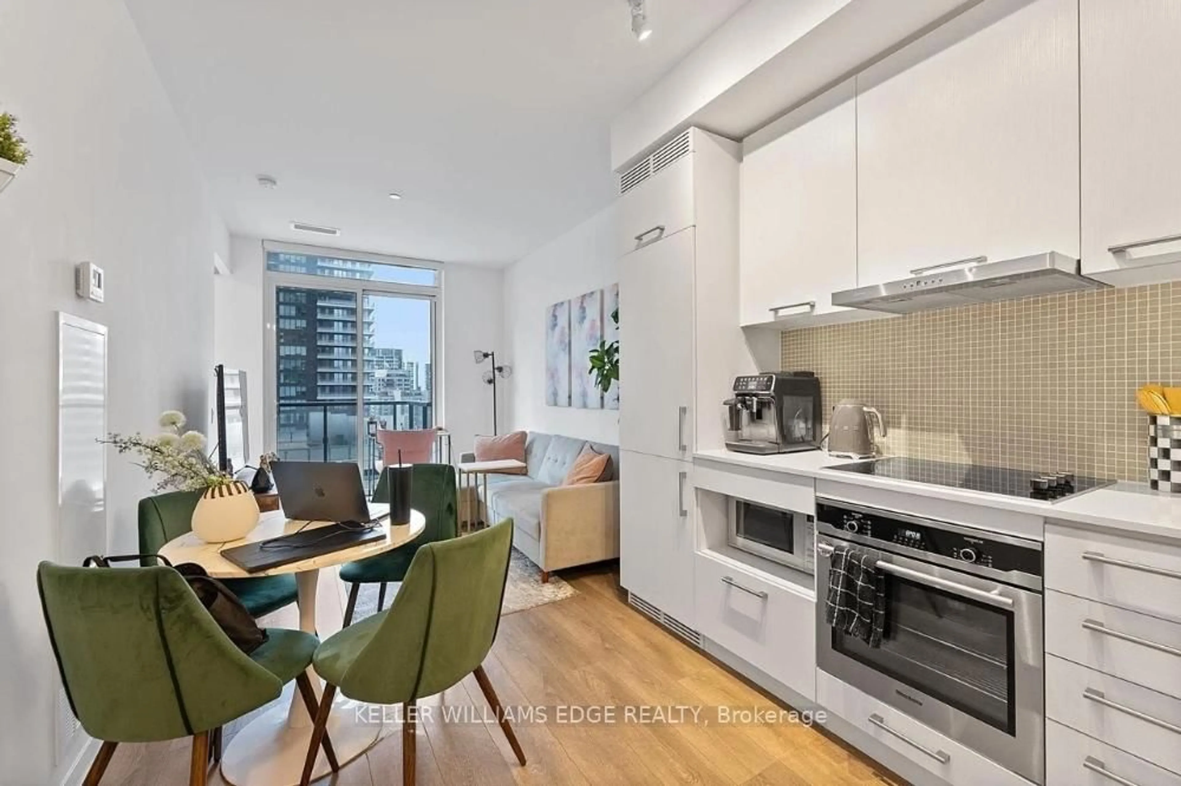 Unknown for 87 Peter St #1901, Toronto Ontario M5V 0P1