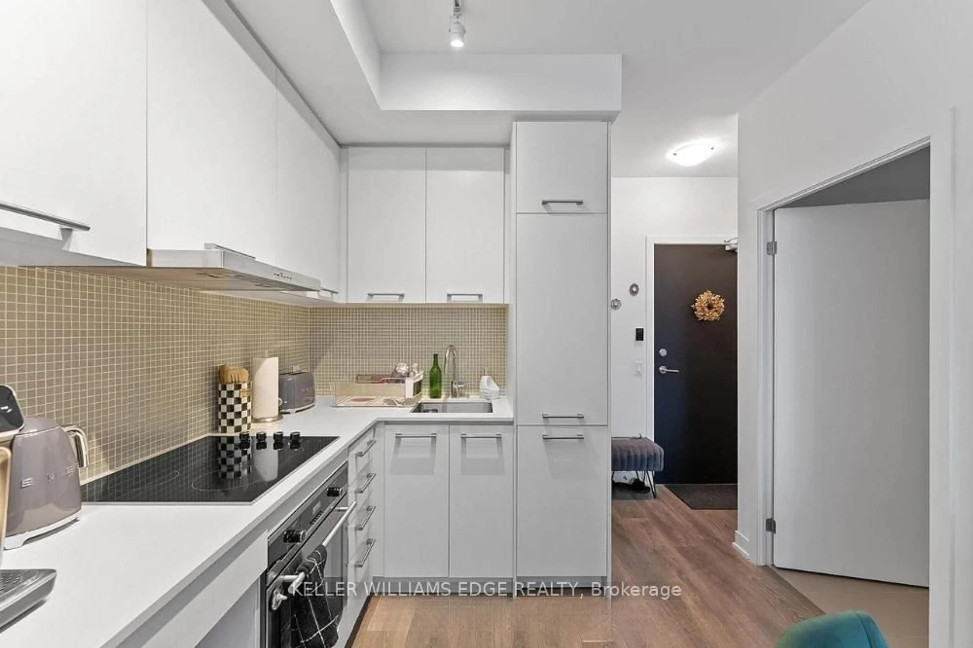 Standard kitchen, unknown for 87 Peter St #1901, Toronto Ontario M5V 0P1