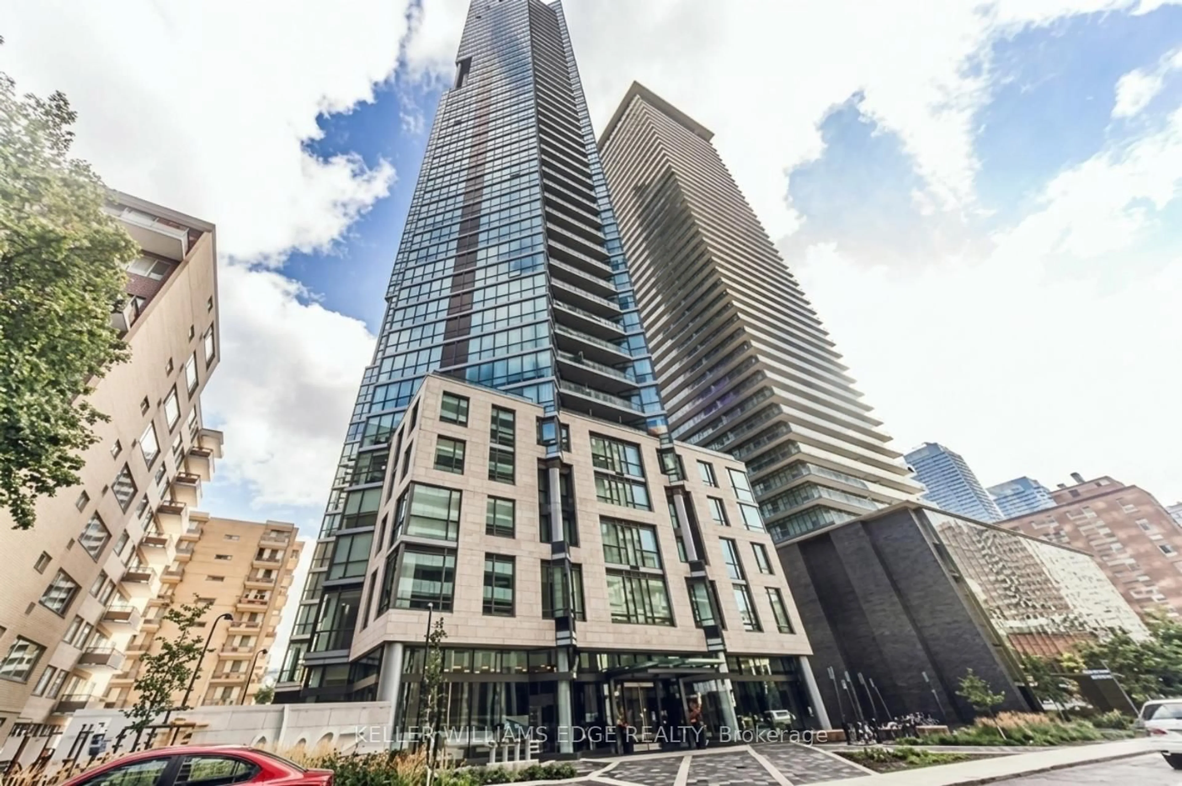 Indoor foyer for 45 Charles St #4005, Toronto Ontario M4Y 0B8
