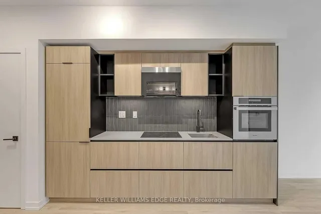 2 Augusta Ave #202, Toronto 3