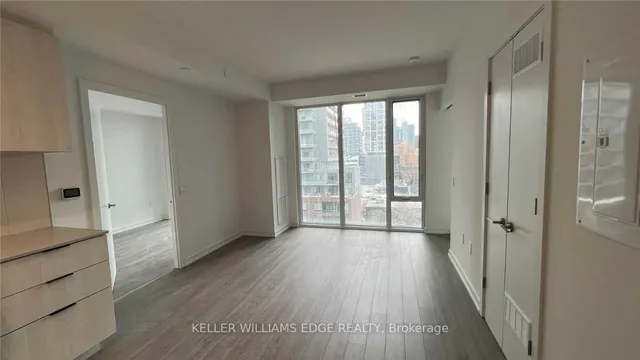 50 Power St #818, Toronto 2