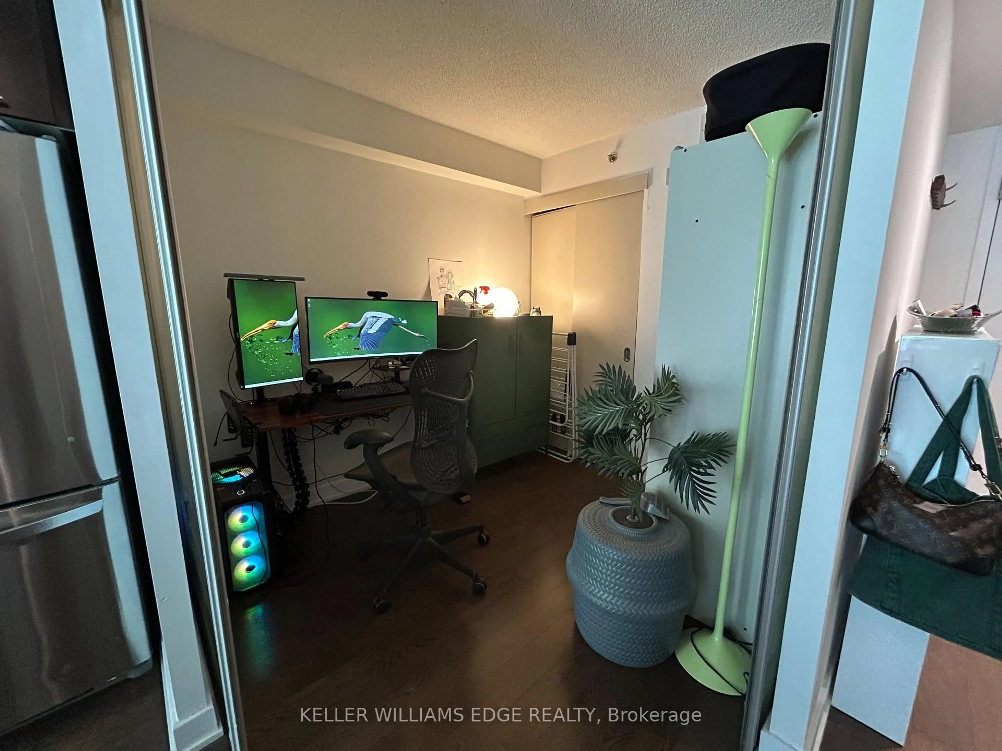A pic of a room for 21 Nelson St #331, Toronto Ontario M5V 1T8