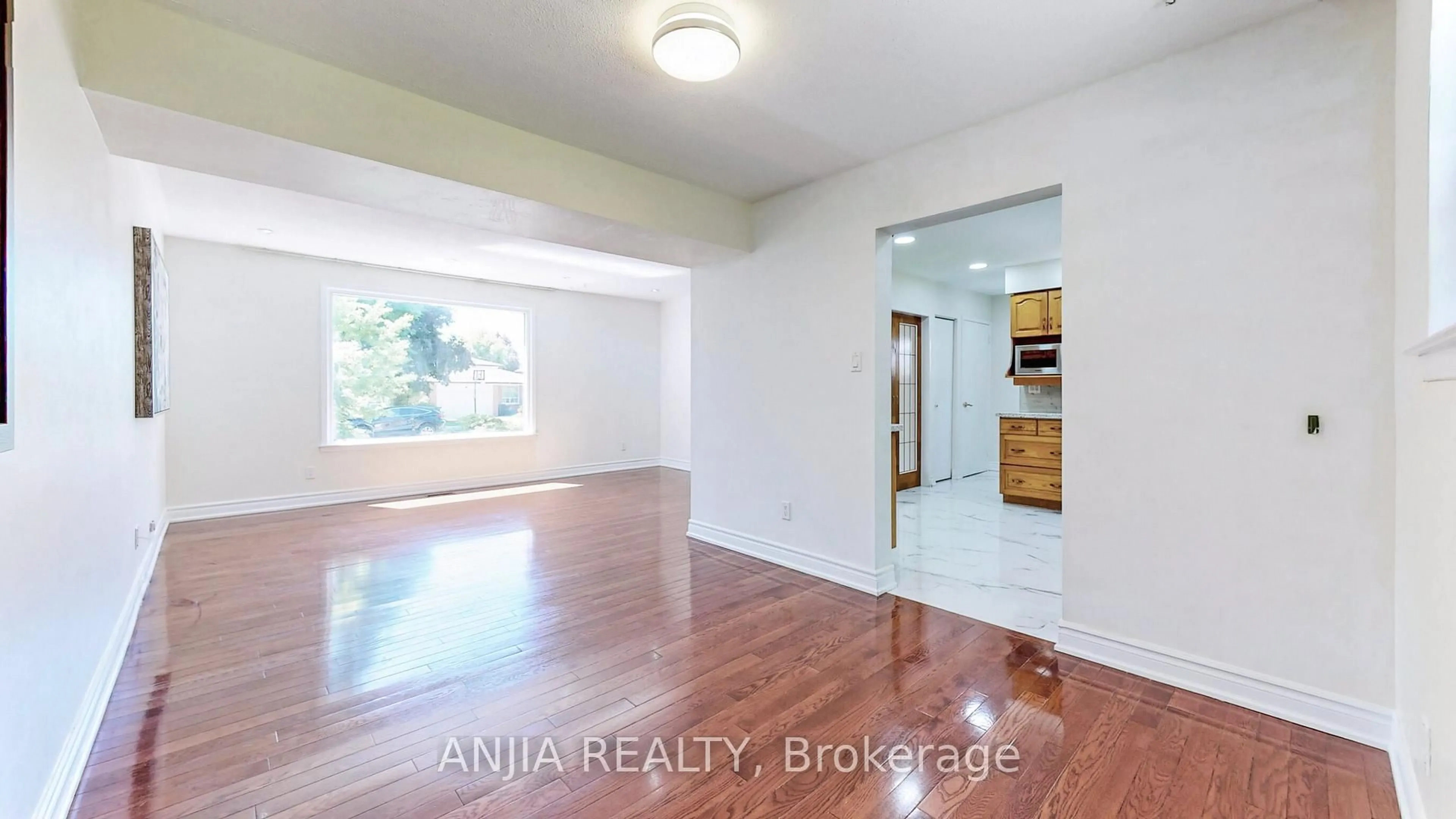 A pic of a room for 14 Cherrystone Dr, Toronto Ontario M2H 1R9