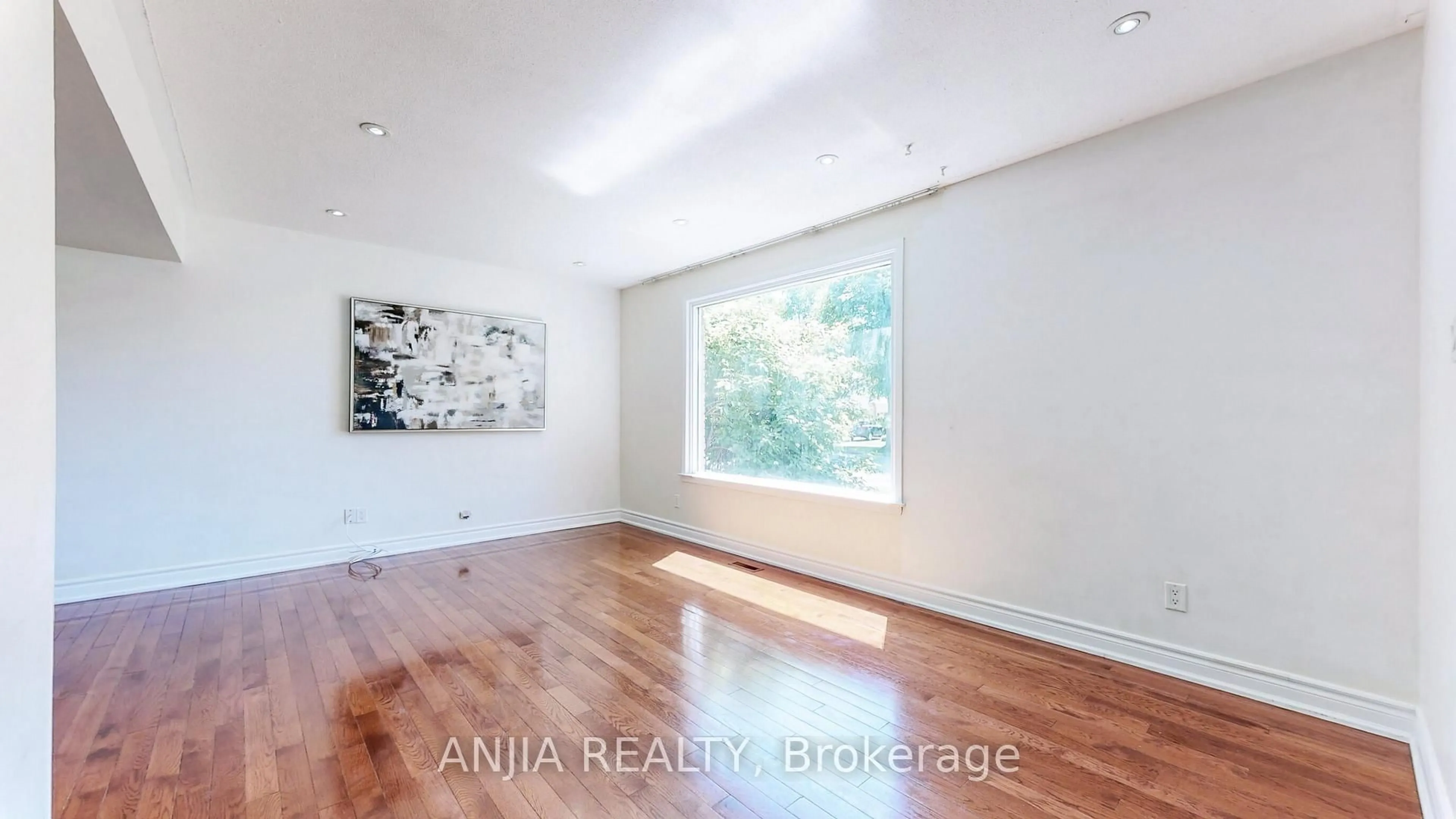 A pic of a room for 14 Cherrystone Dr, Toronto Ontario M2H 1R9