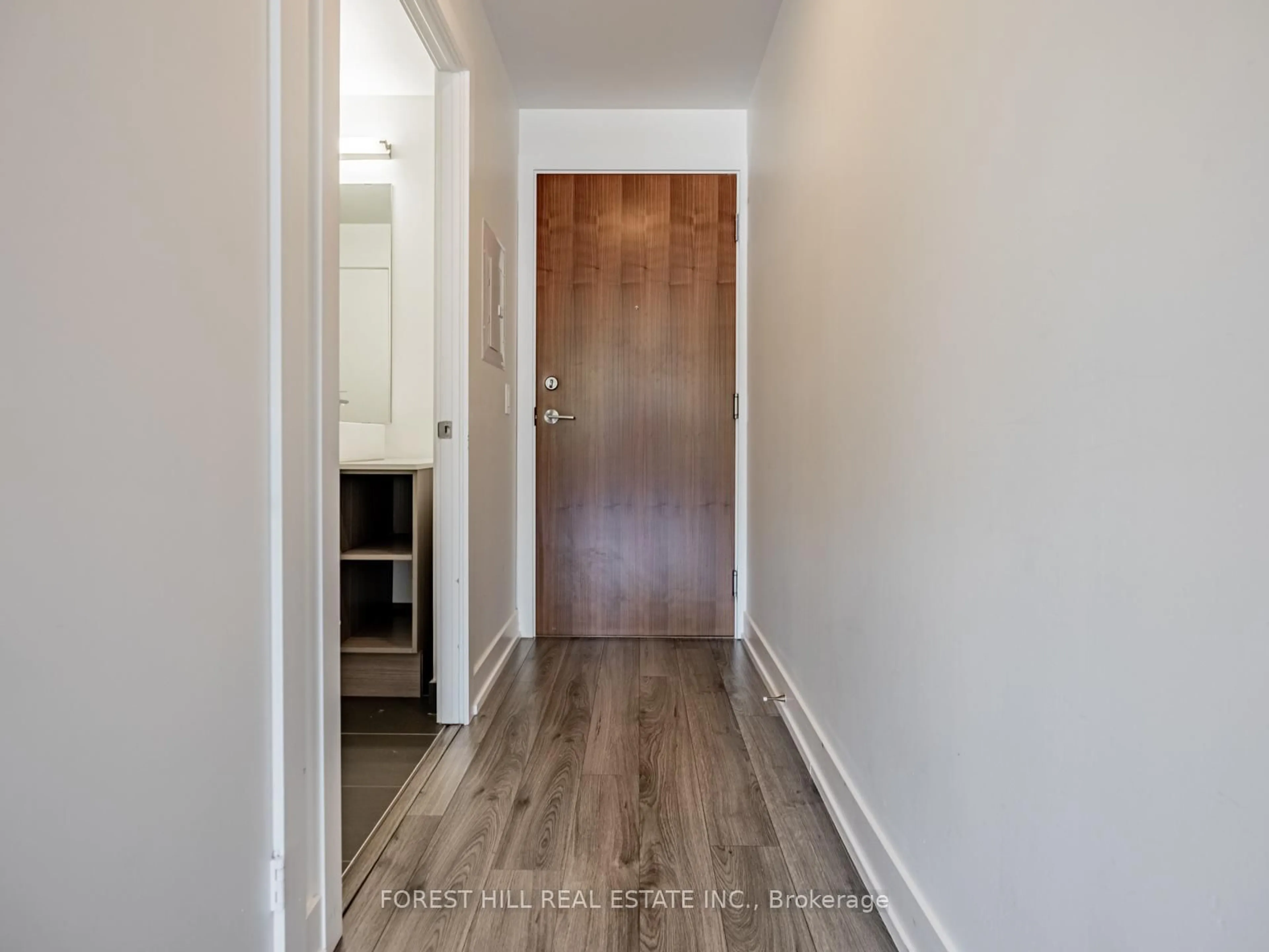 Indoor entryway for 170 Chiltern Hill Rd #205, Toronto Ontario M6C 0A9
