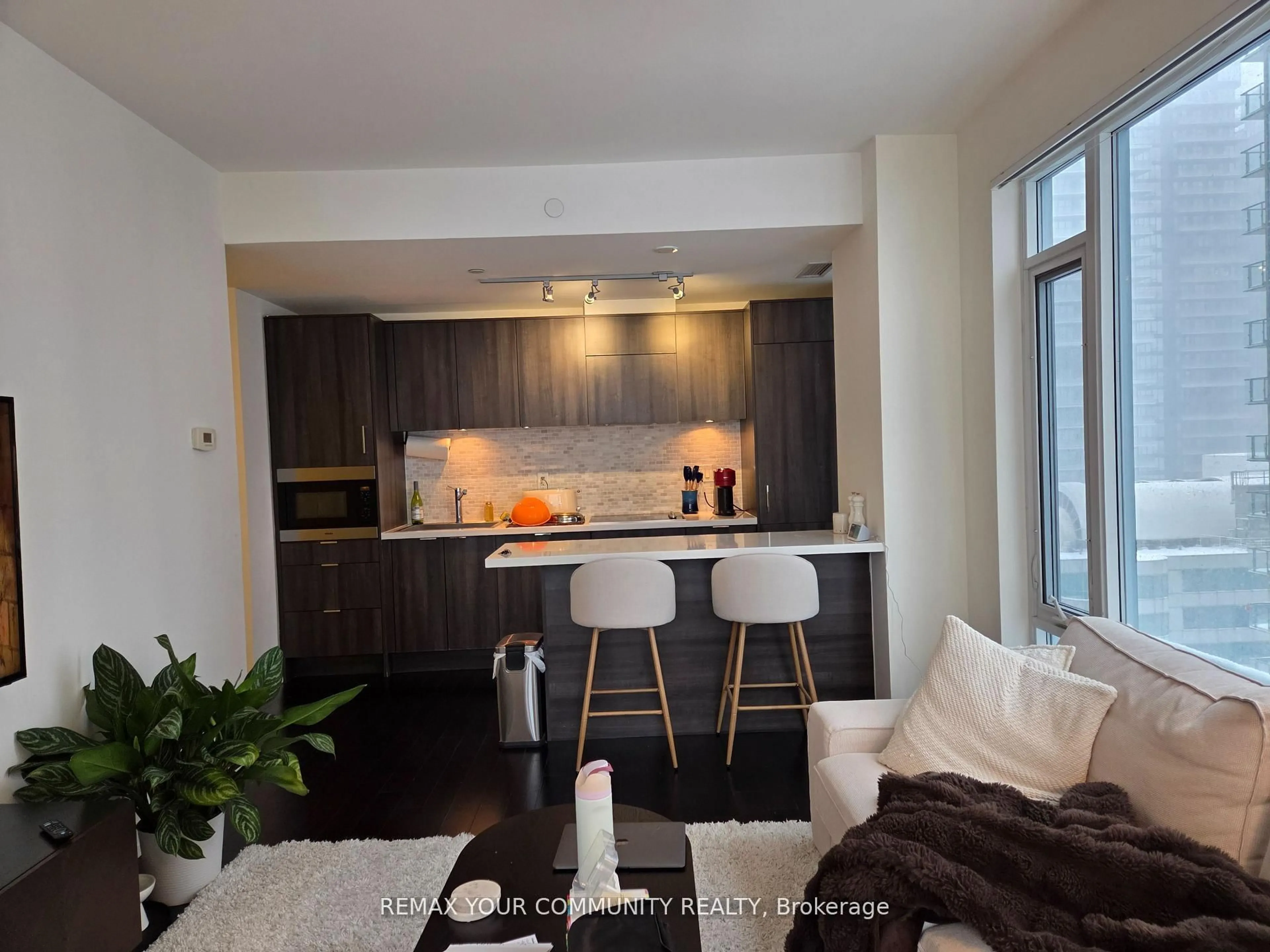 Open concept kitchen, unknown for 21 Widmer St #2302, Toronto Ontario M5V 0B8