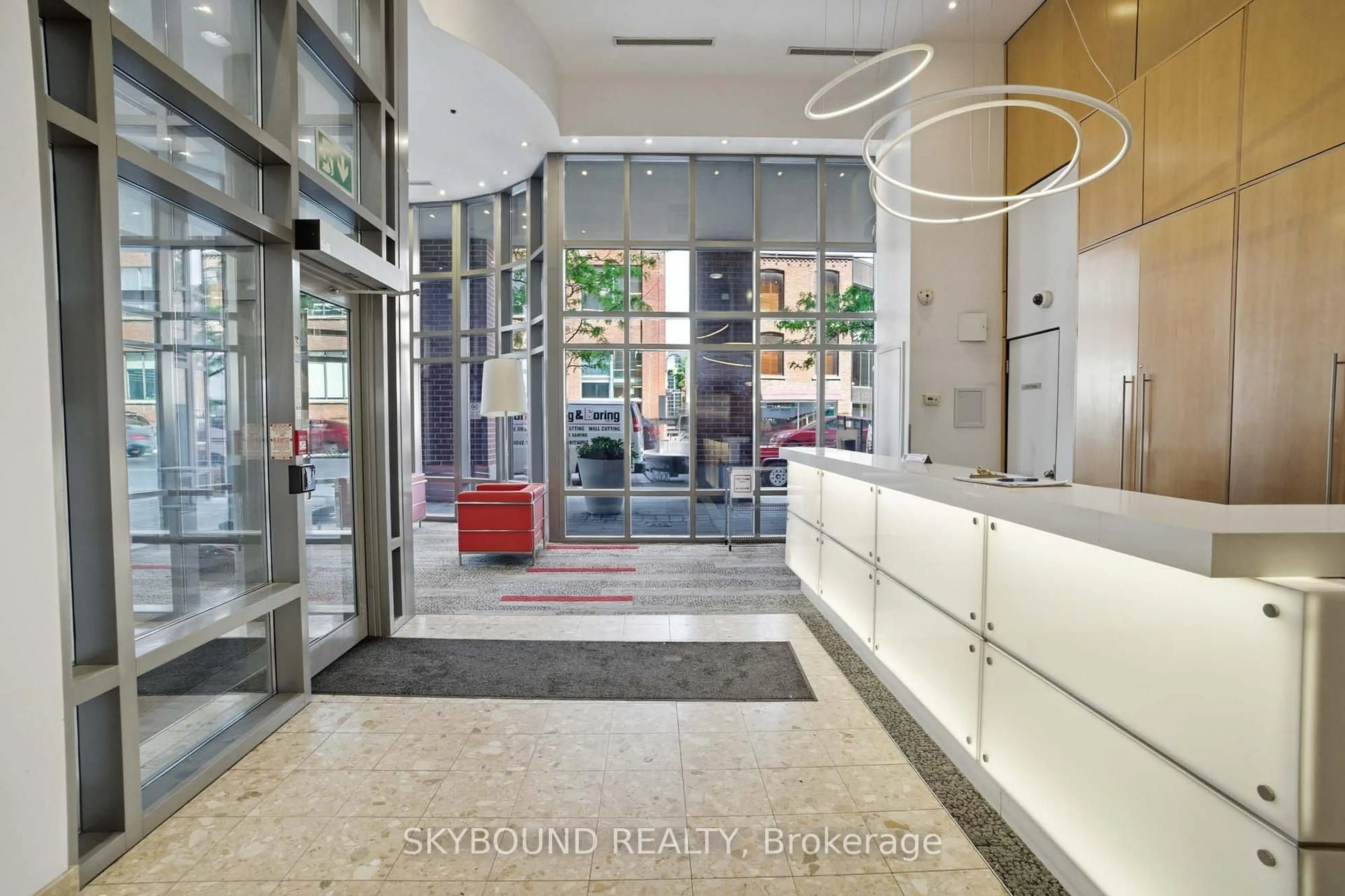 Indoor foyer for 255 Richmond St #802, Toronto Ontario M5A 4T7