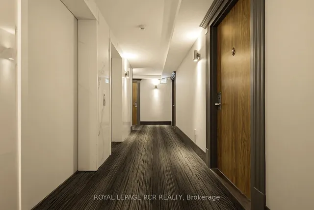 105 Victoria St #804, Toronto 5