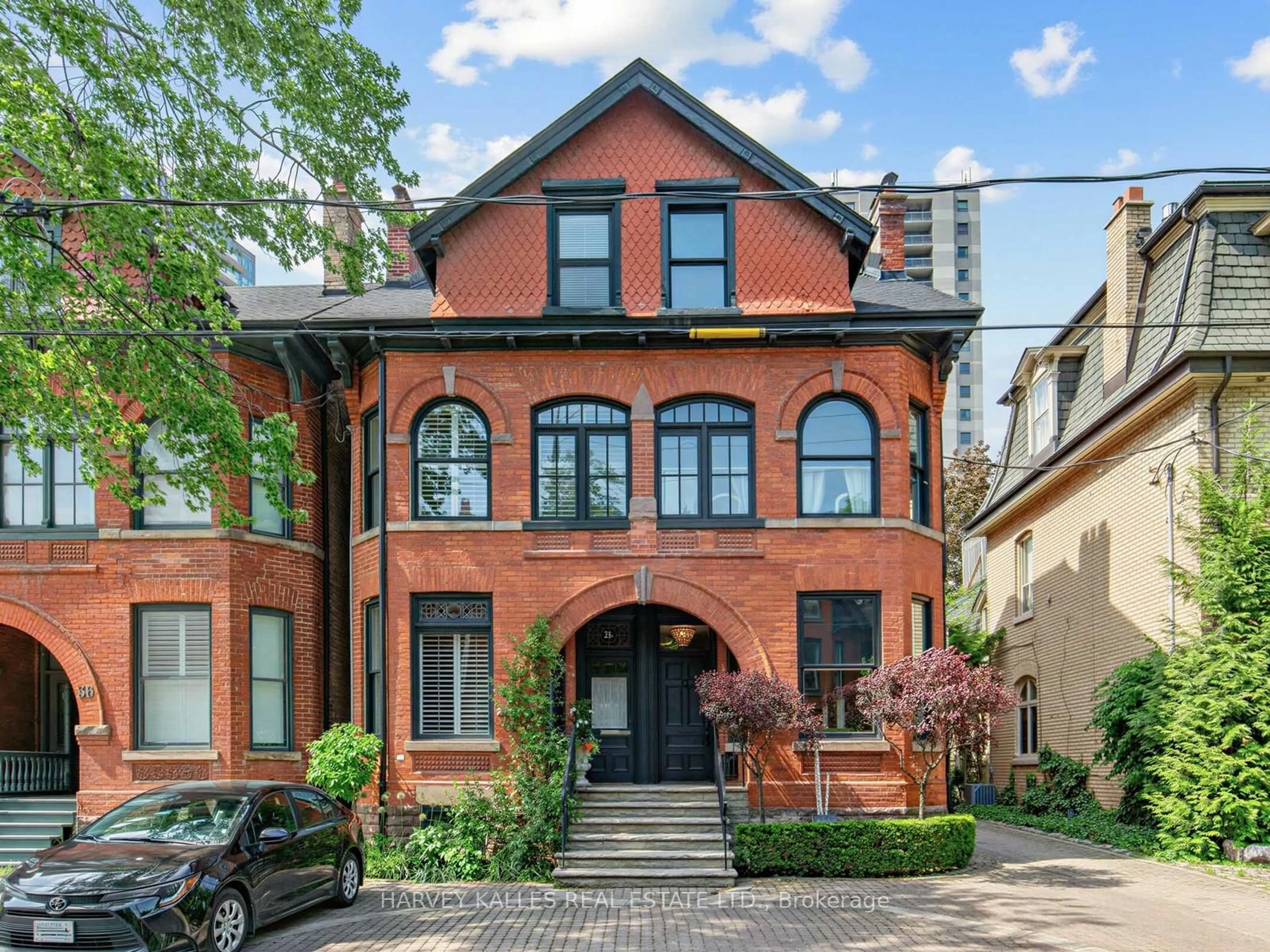 Home with brick exterior material, street for 32 Bernard Ave, Toronto Ontario M5R 1R2