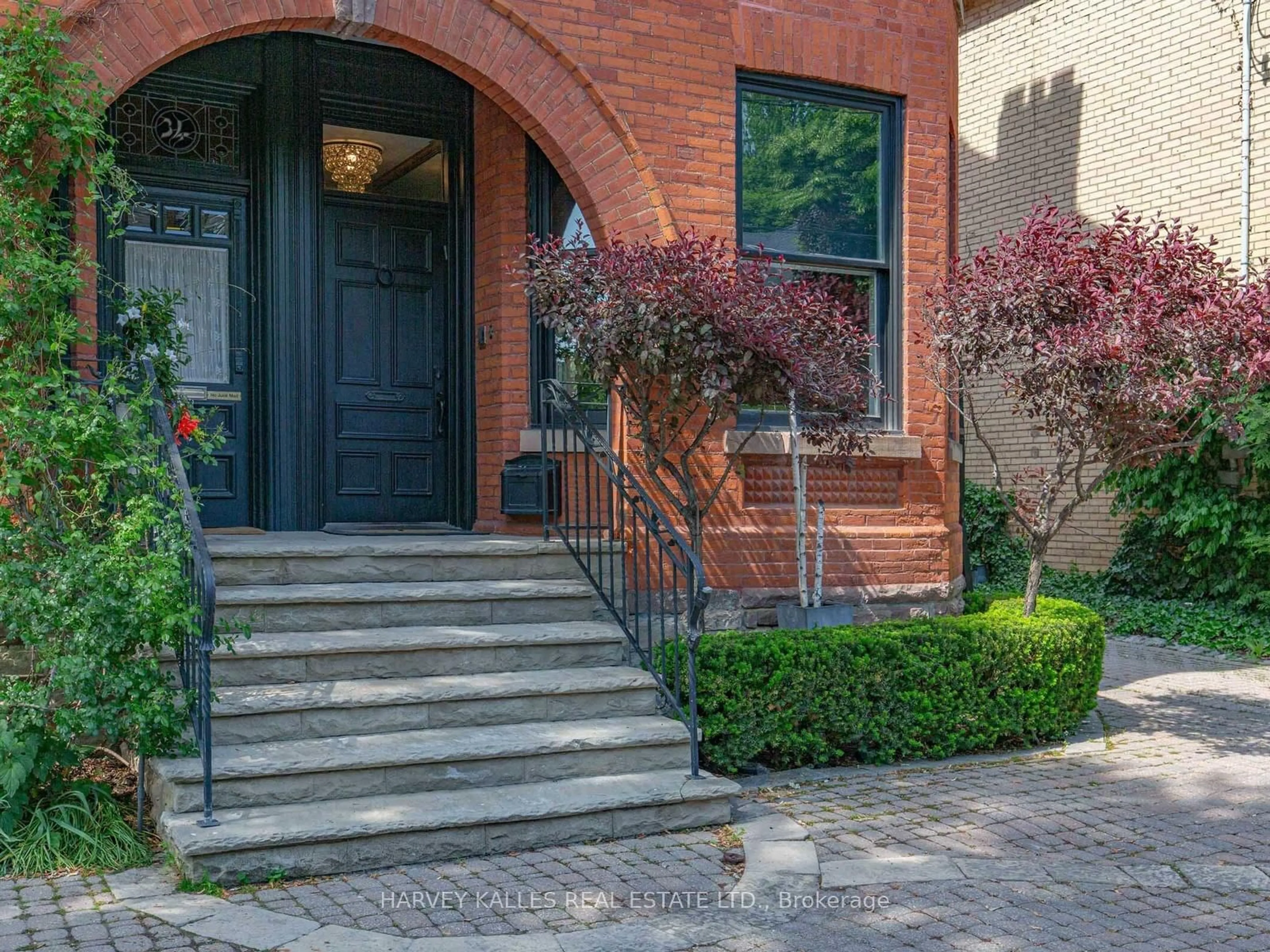 Home with brick exterior material, street for 32 Bernard Ave, Toronto Ontario M5R 1R2
