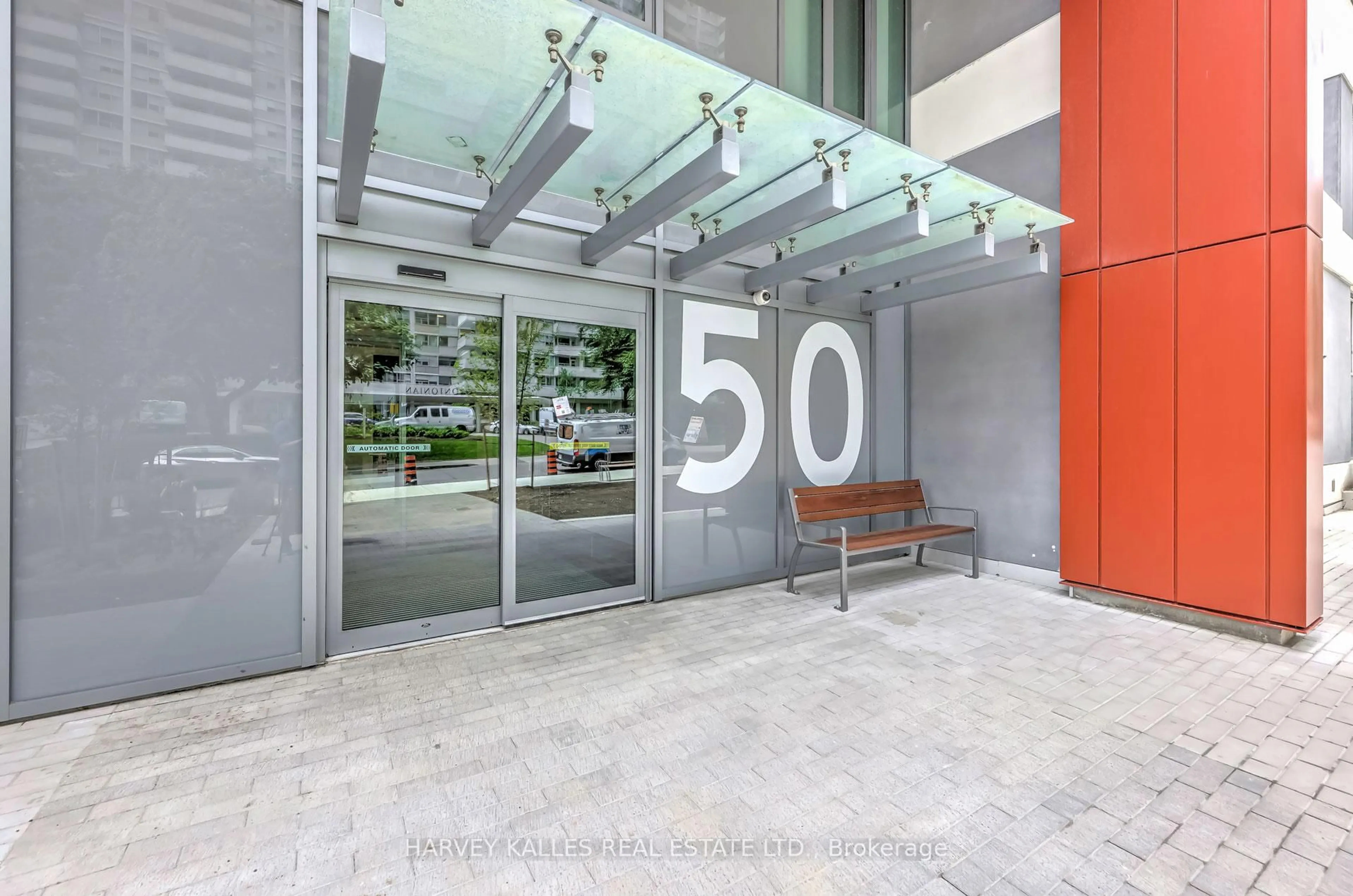 Indoor foyer for 50 Dunfield St #LPH17, Toronto Ontario M4S 0E4