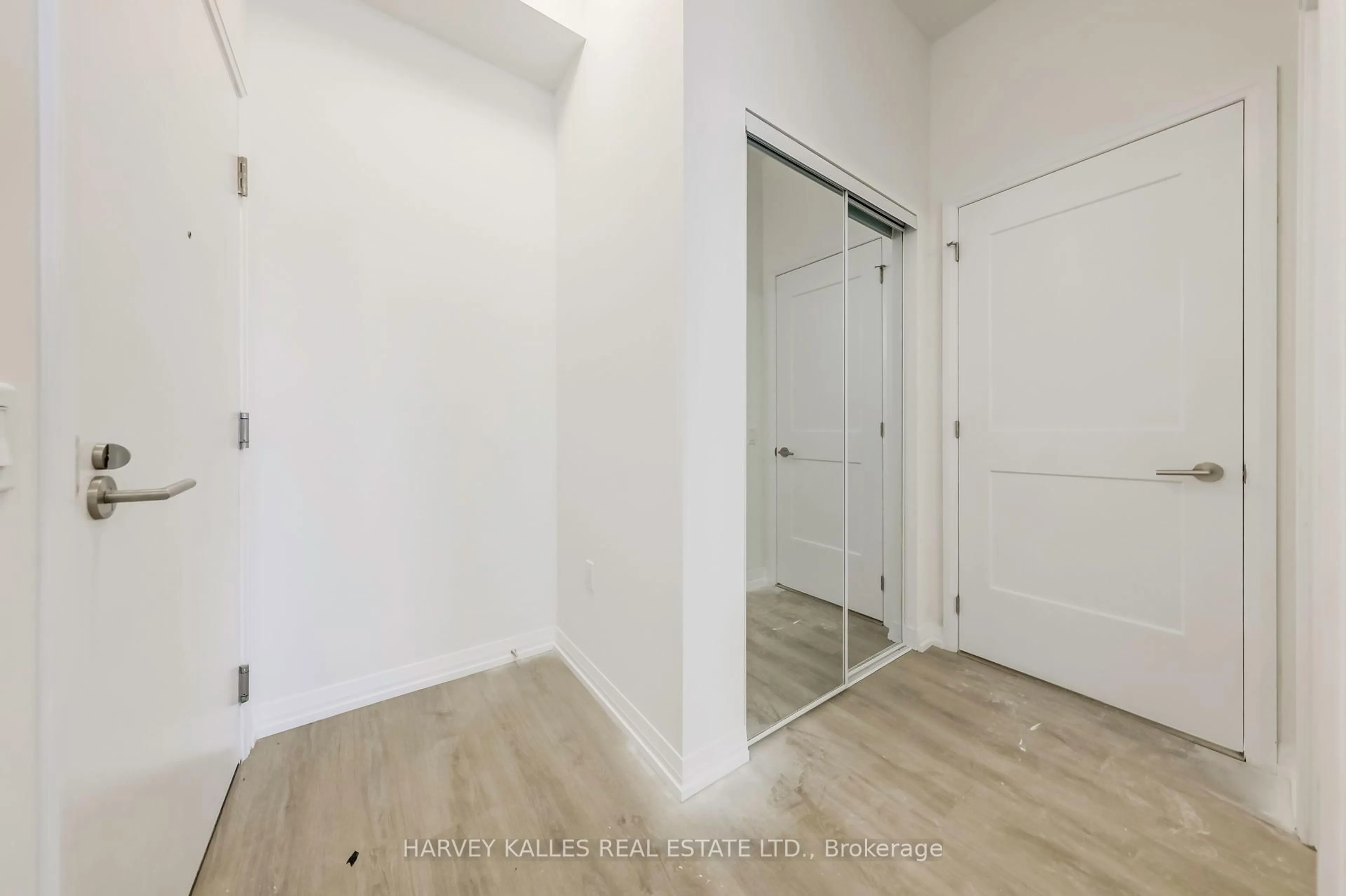A pic of a room for 50 Dunfield St #LPH17, Toronto Ontario M4S 0E4