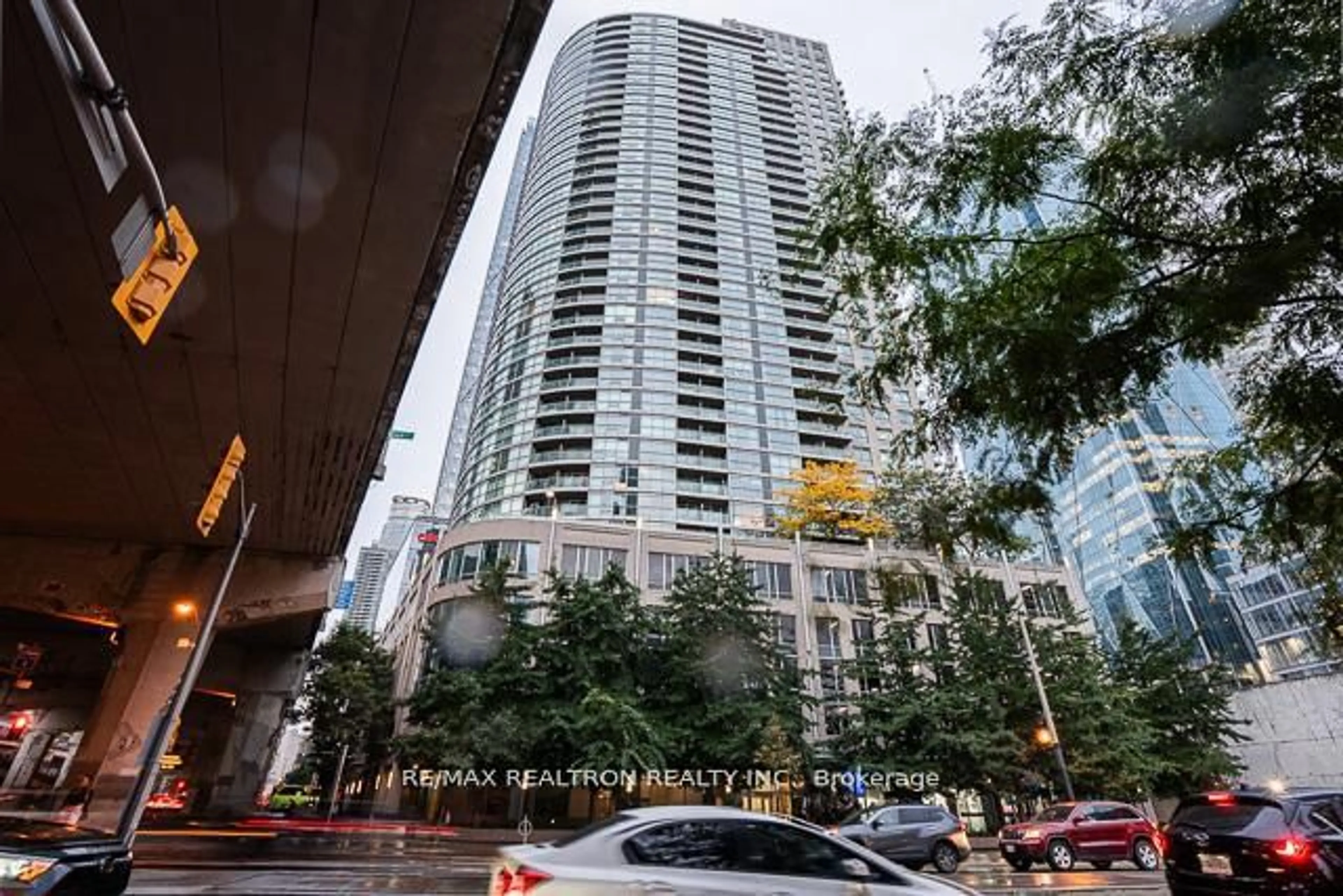 Unknown for 18 Yonge St #808, Toronto Ontario M5E 1Z8