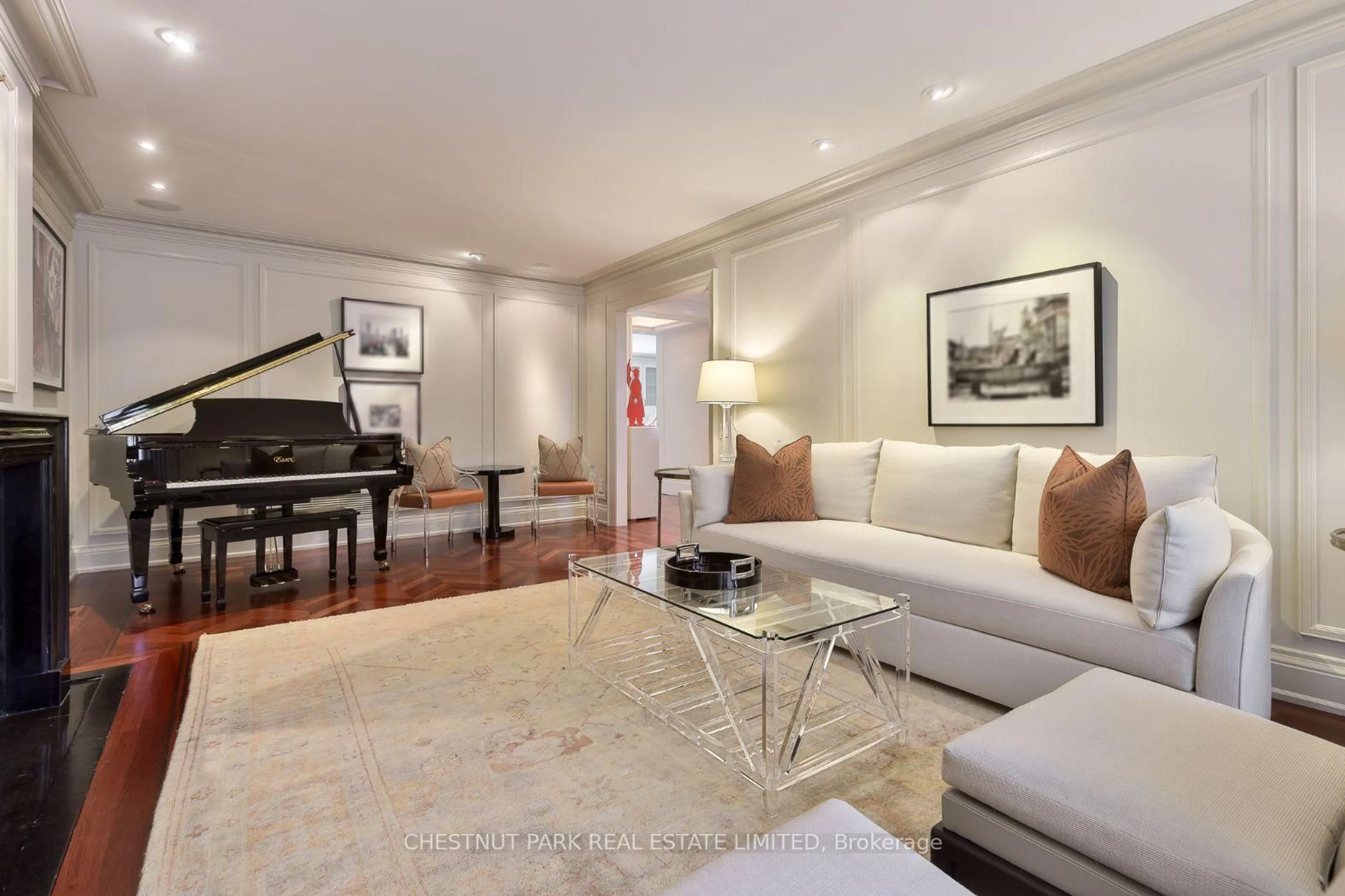Living room with furniture, unknown for 15 Alexandra Wood, Toronto Ontario M5N 2S2